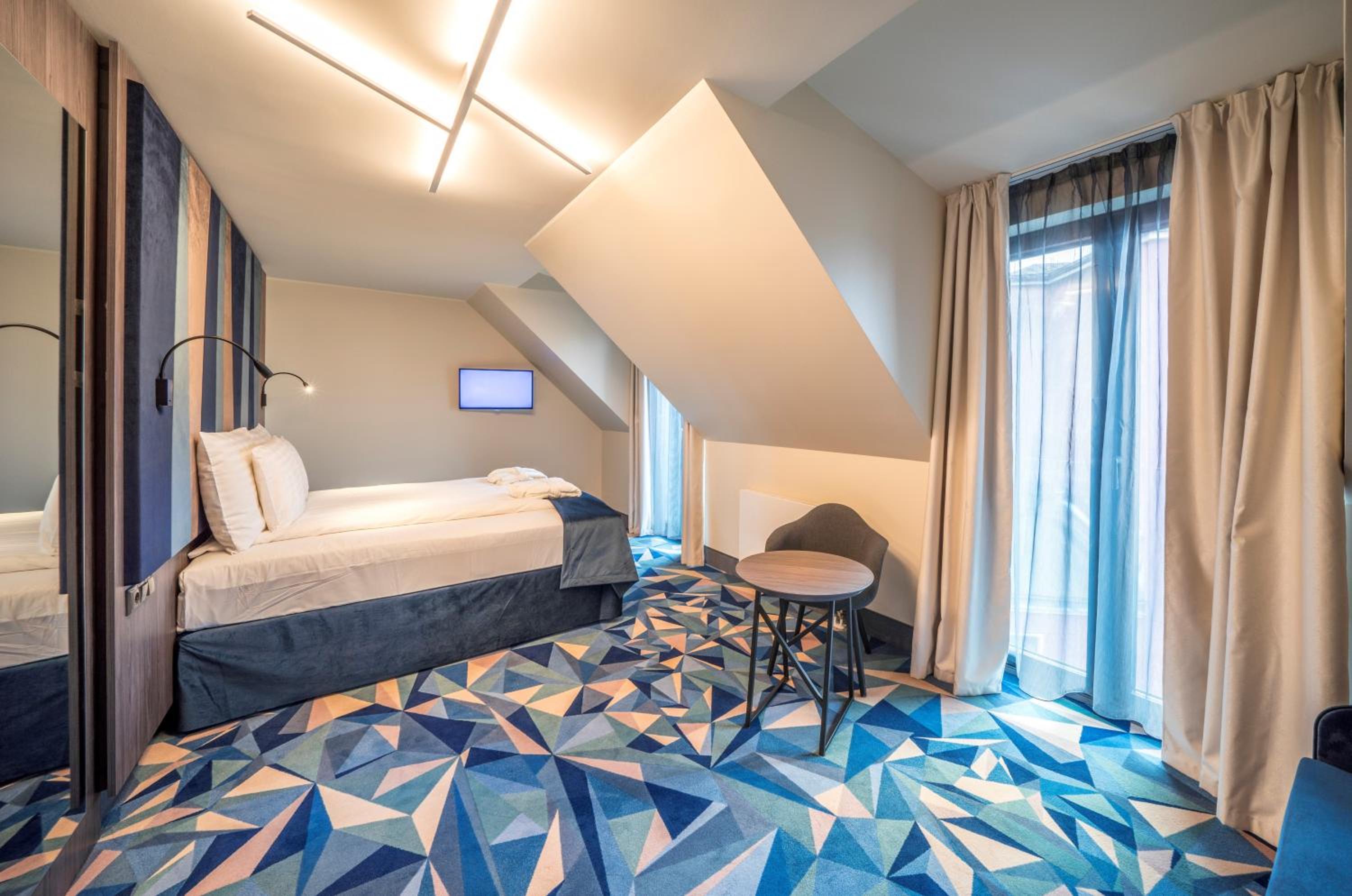 Superior Double or Twin Room - Photo 4