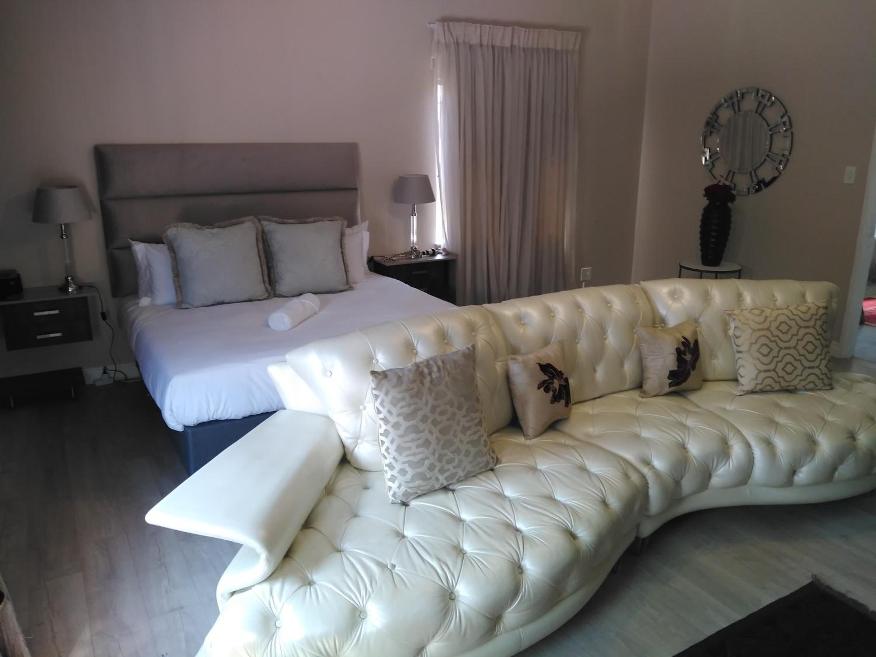 Superior King Room