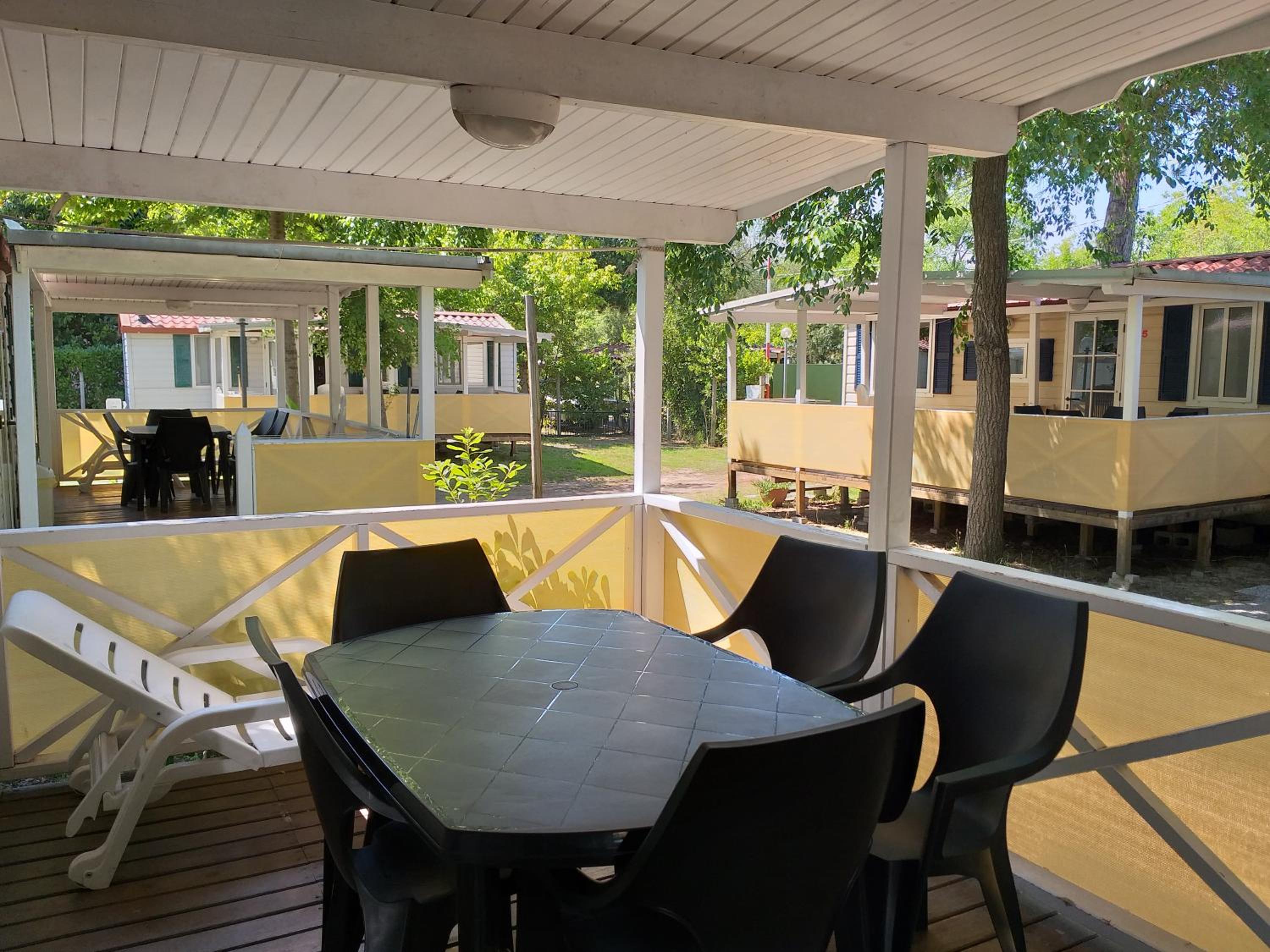 Mobile Home photo 2