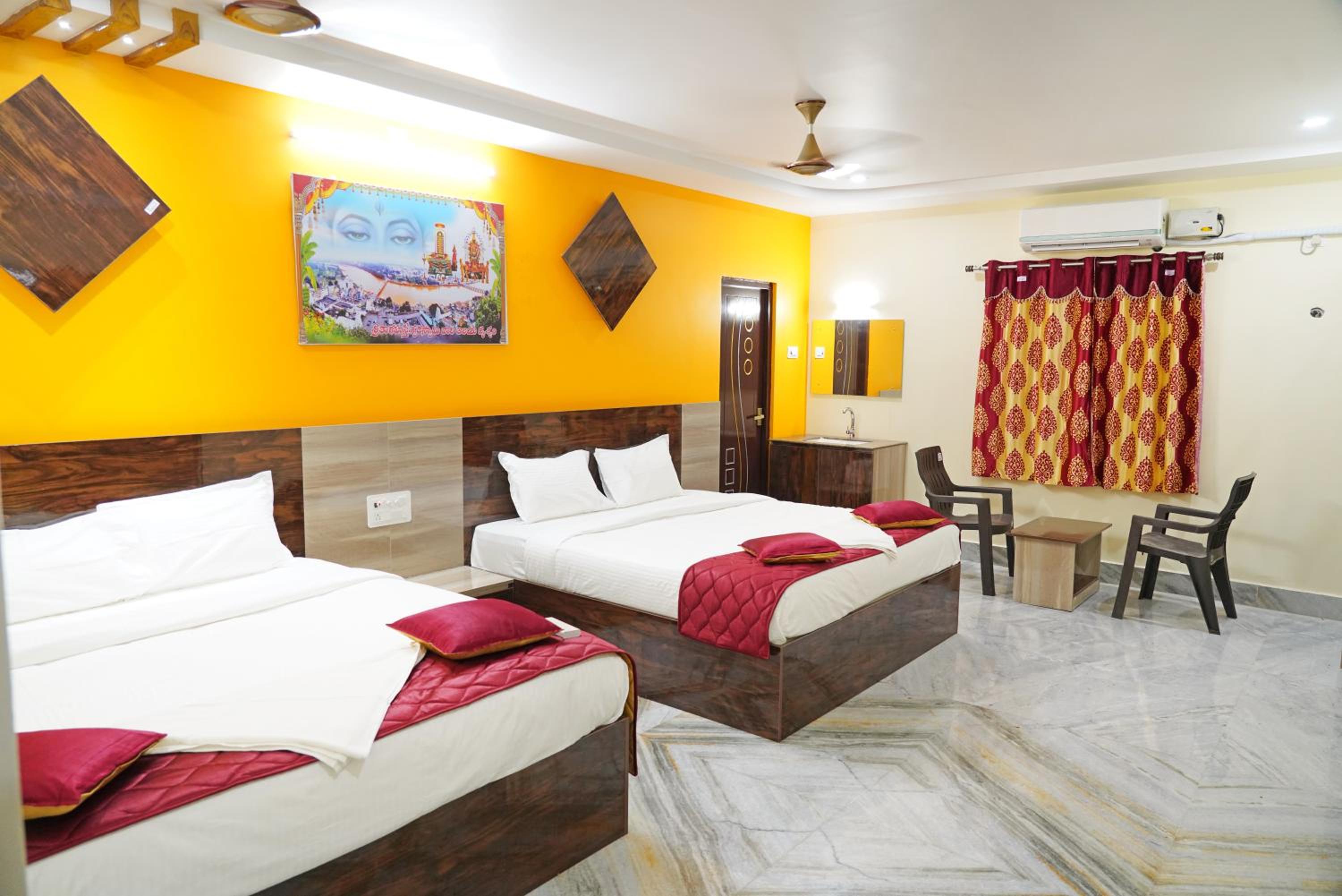 Deluxe Quadruple Room - Photo 11