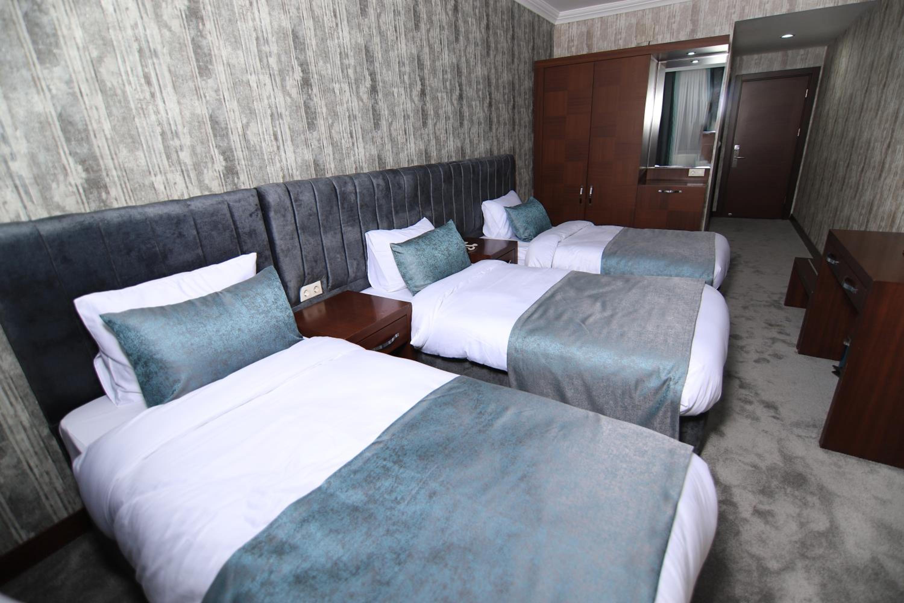 Basic Triple Room photo 2