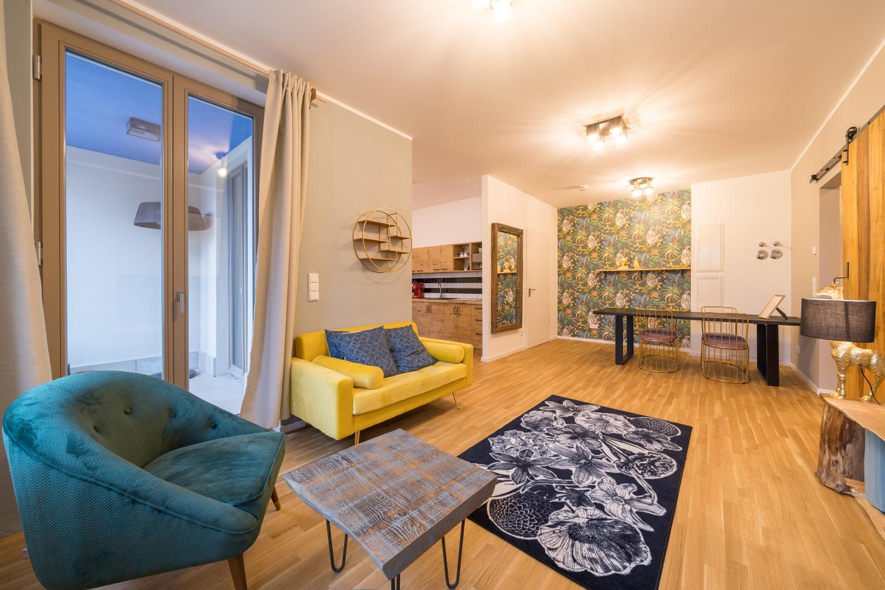 One-Bedroom Apartment - Photo 2