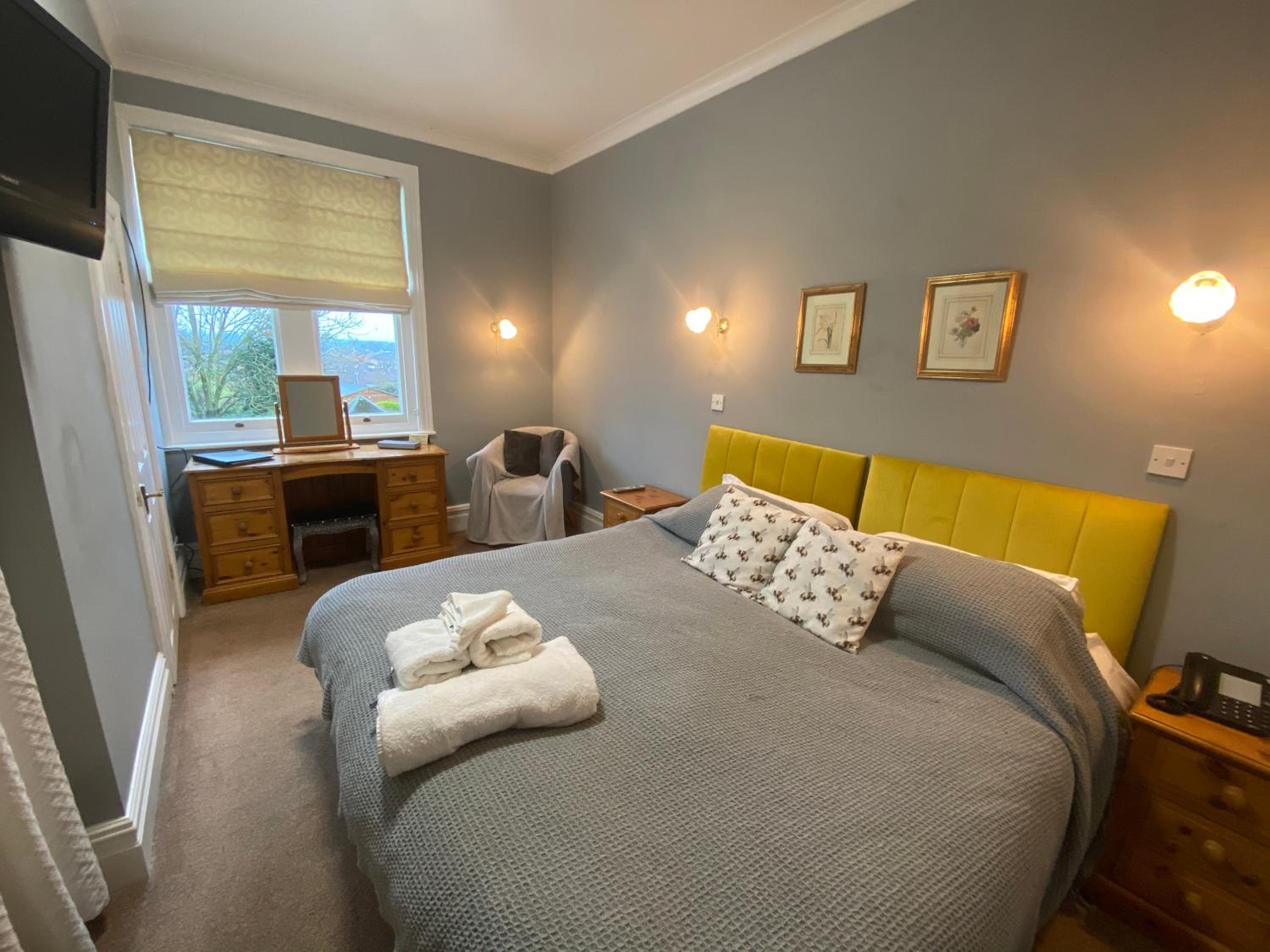 Double or Twin Room with Private Bathroom