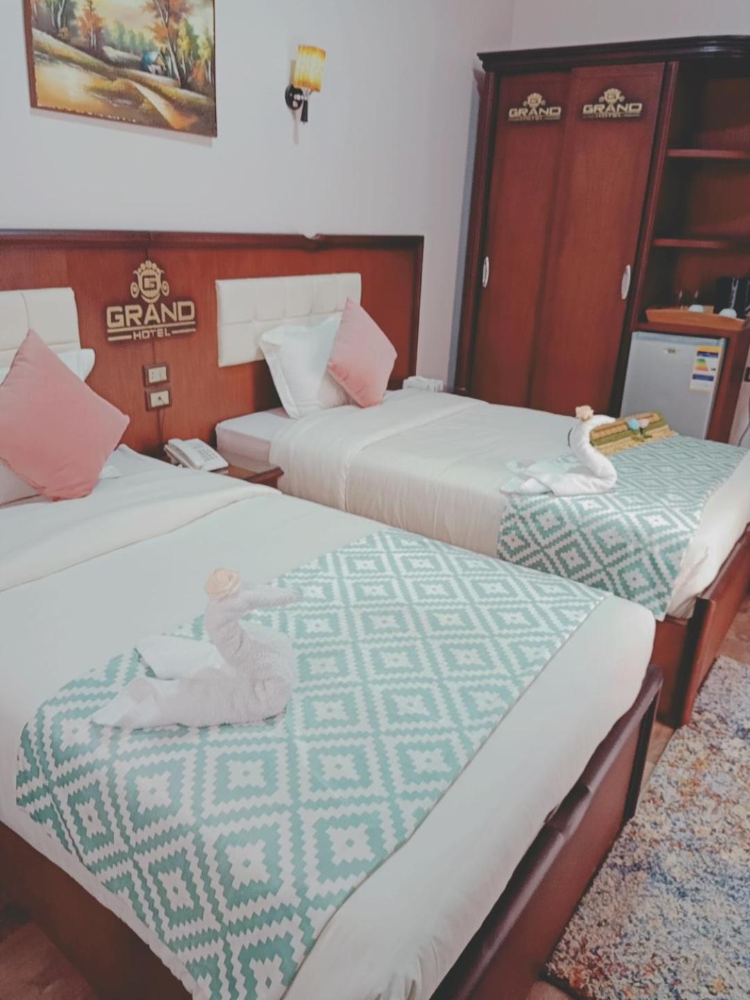 Double Room - Photo 16