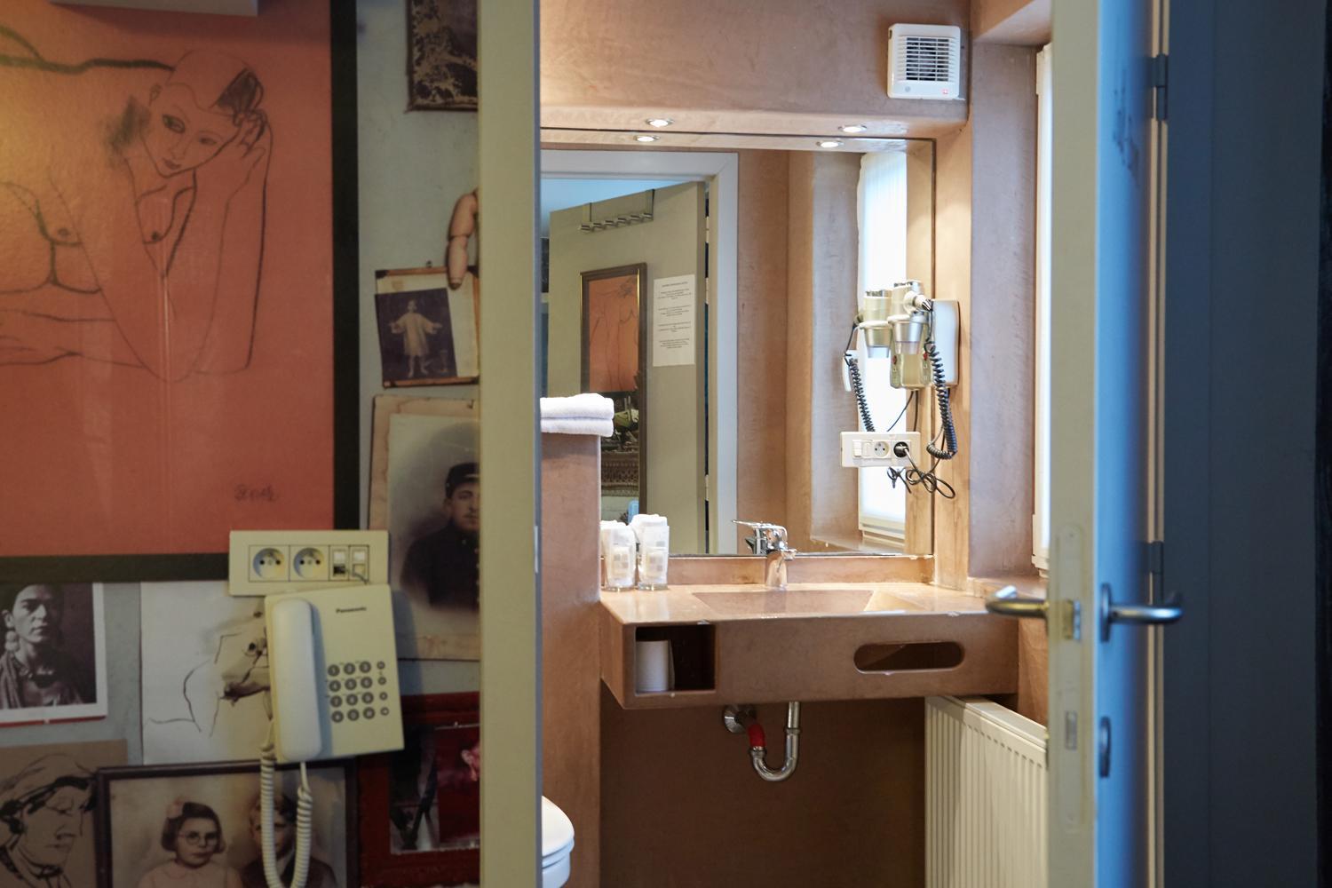 Double Room - Photo 12