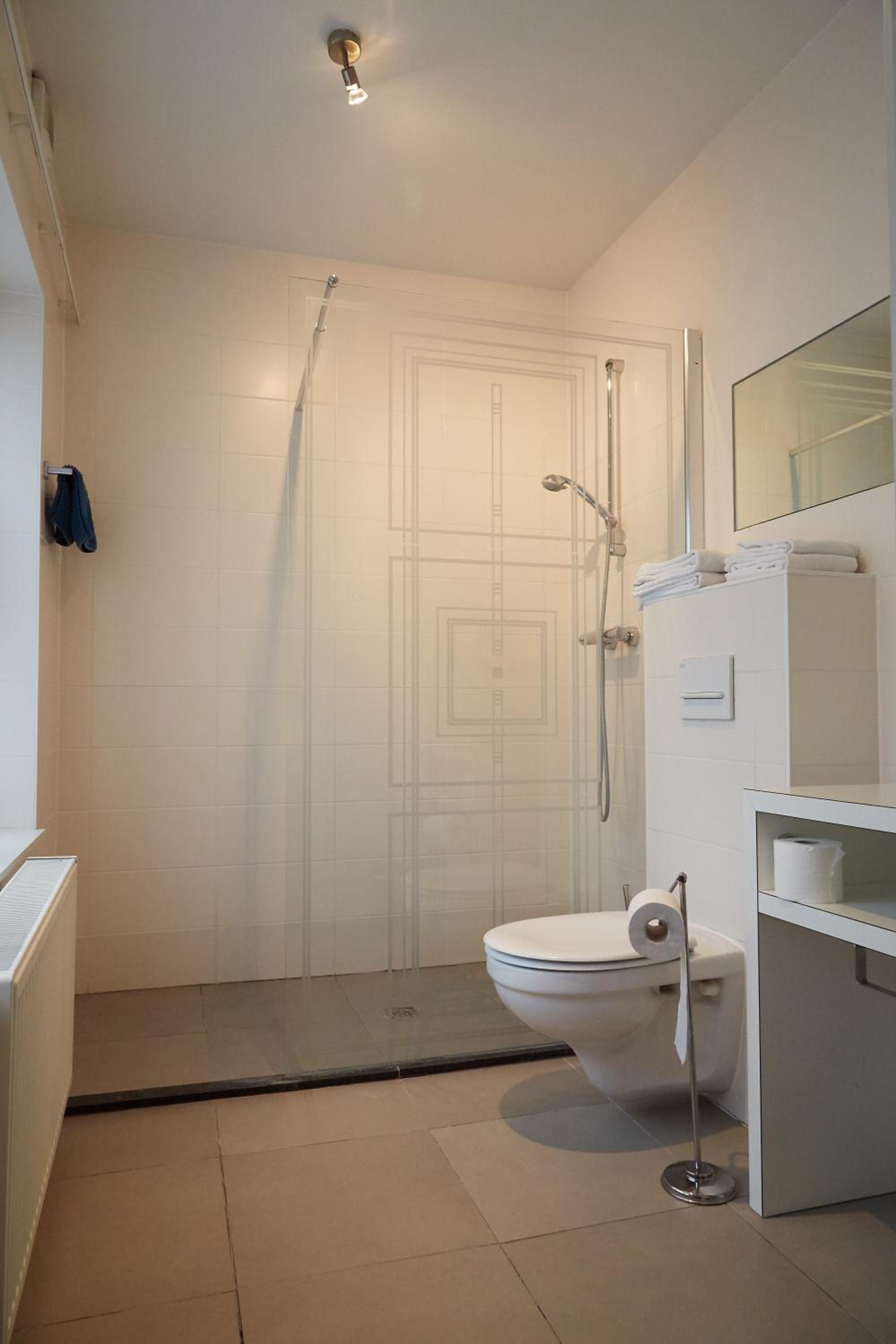 Double Room - Photo 18