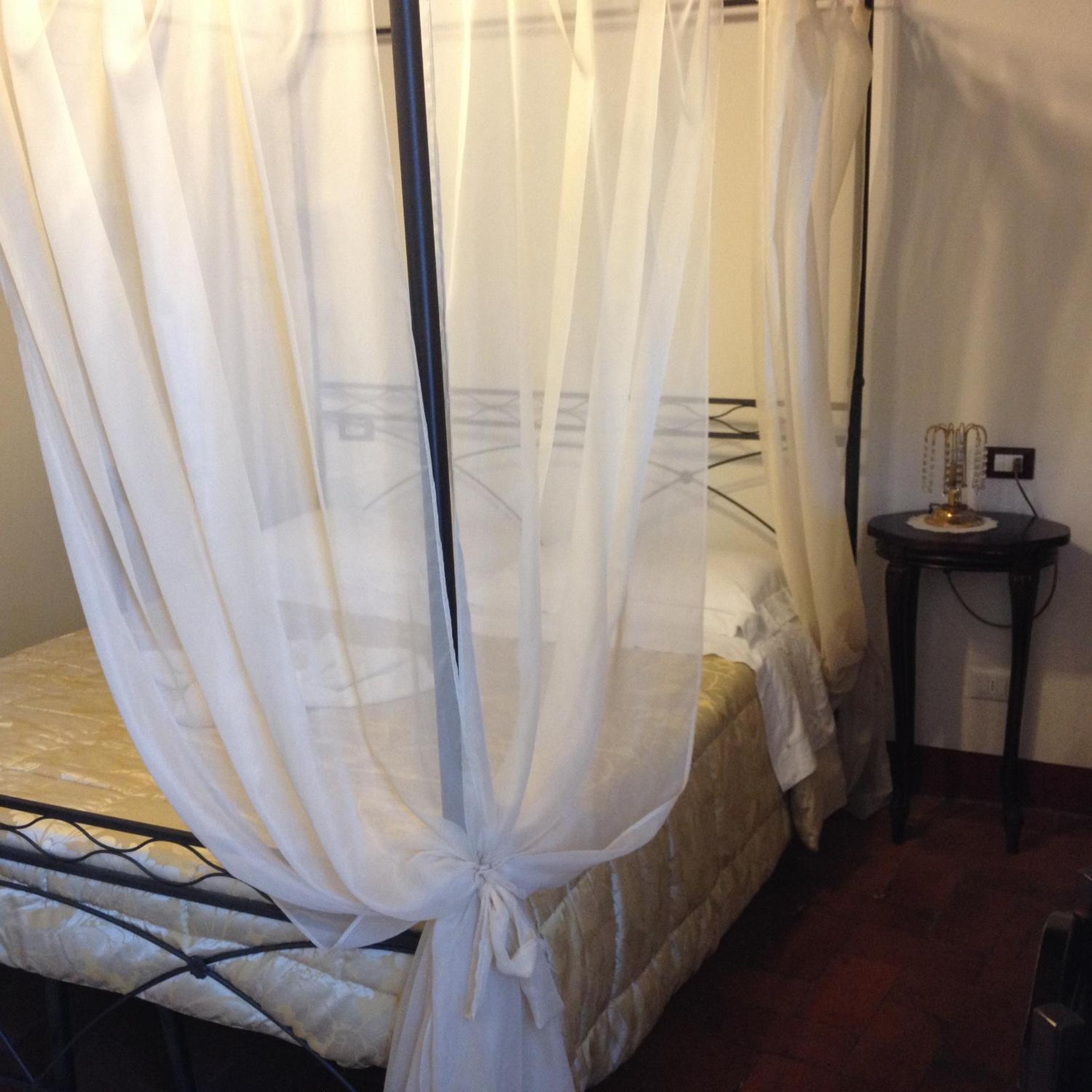 Suite with Balcony - Photo 13