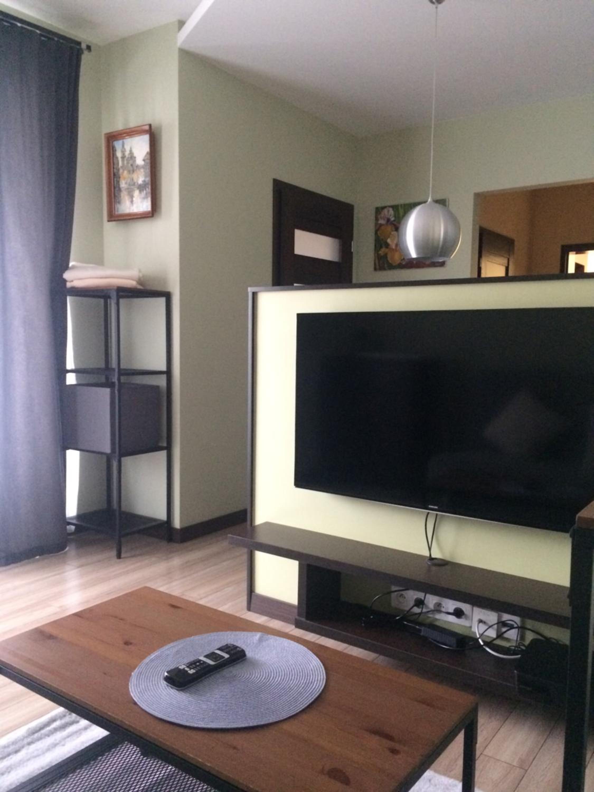 One-Bedroom Apartment - Photo 12
