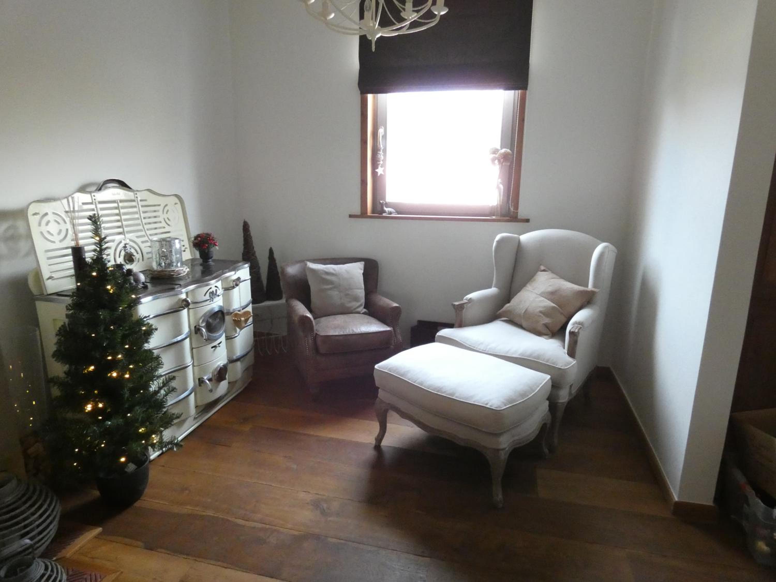 Four-Bedroom House photo 3