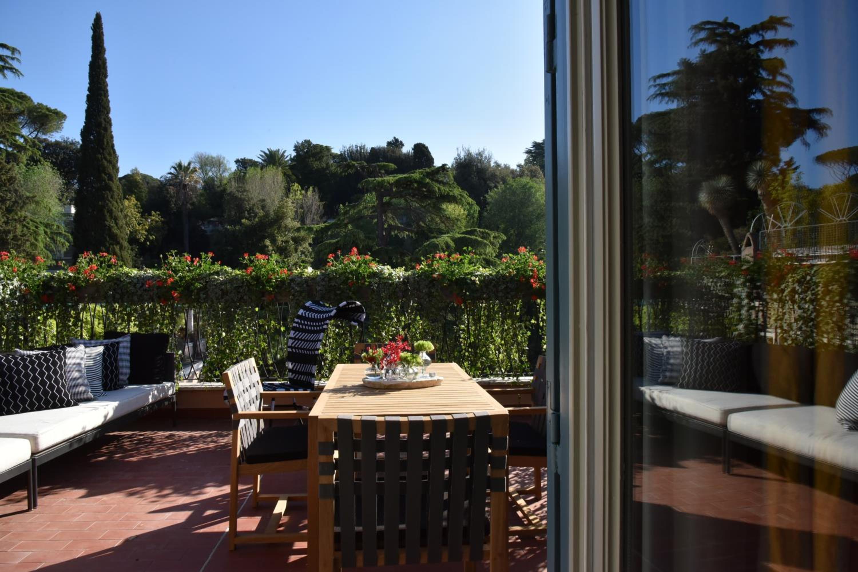 Suite with Terrace (Non Smoking)