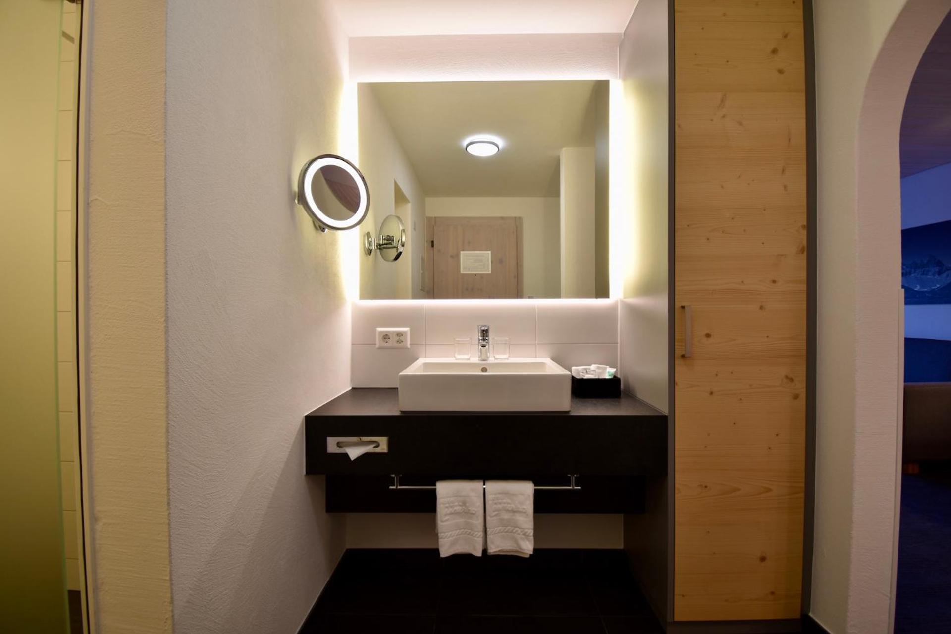 Deluxe Double Room - Photo 3