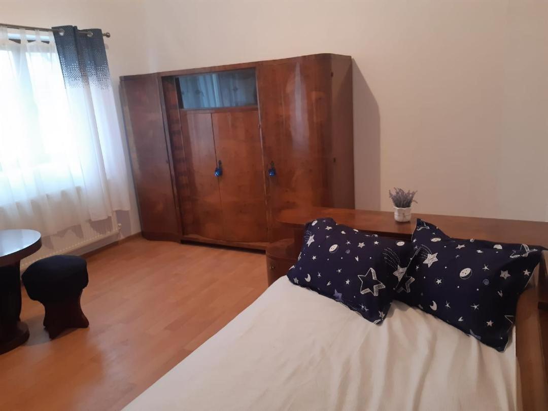 Double Room - Photo 10