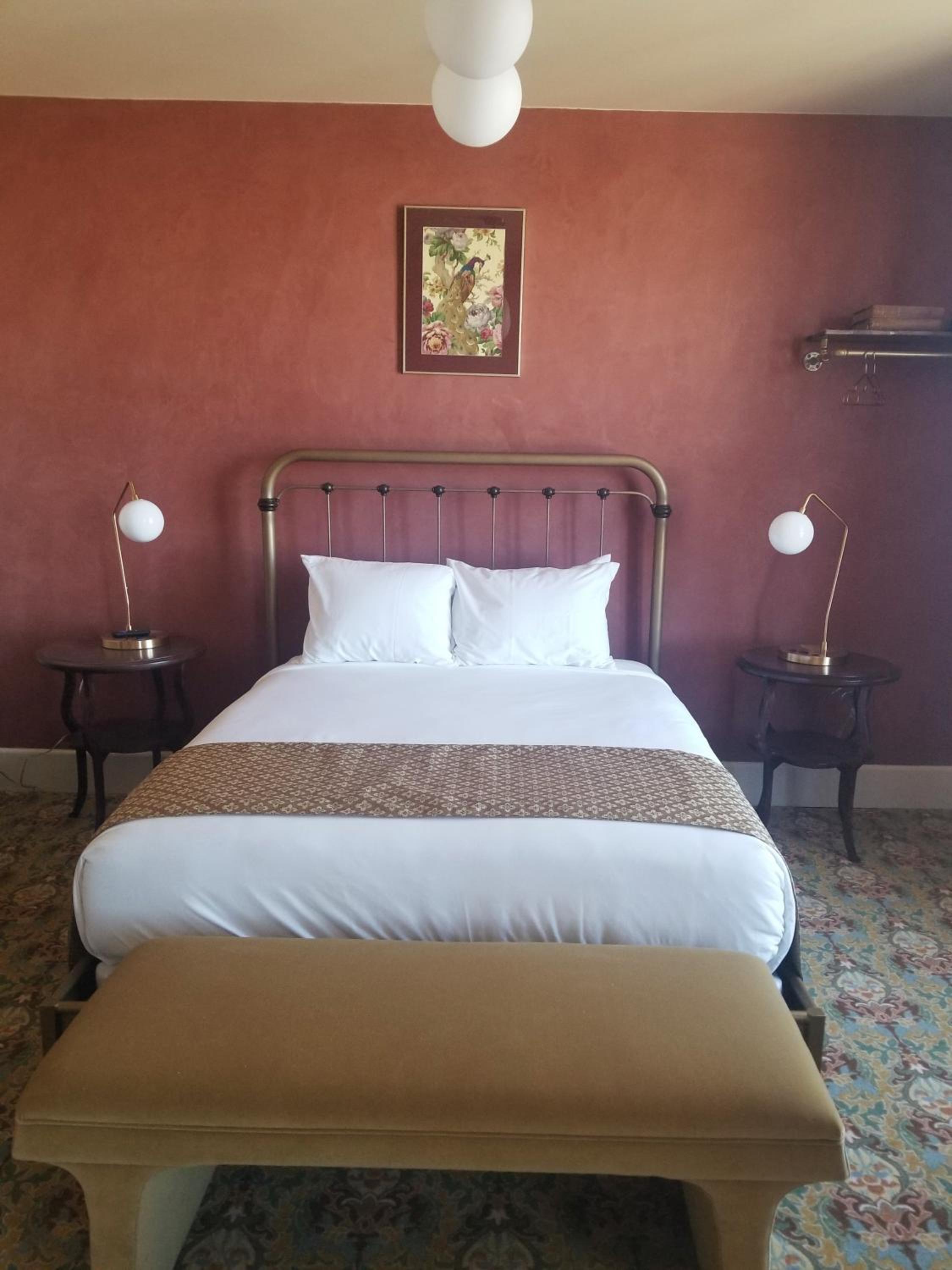 Queen Room - Photo 1