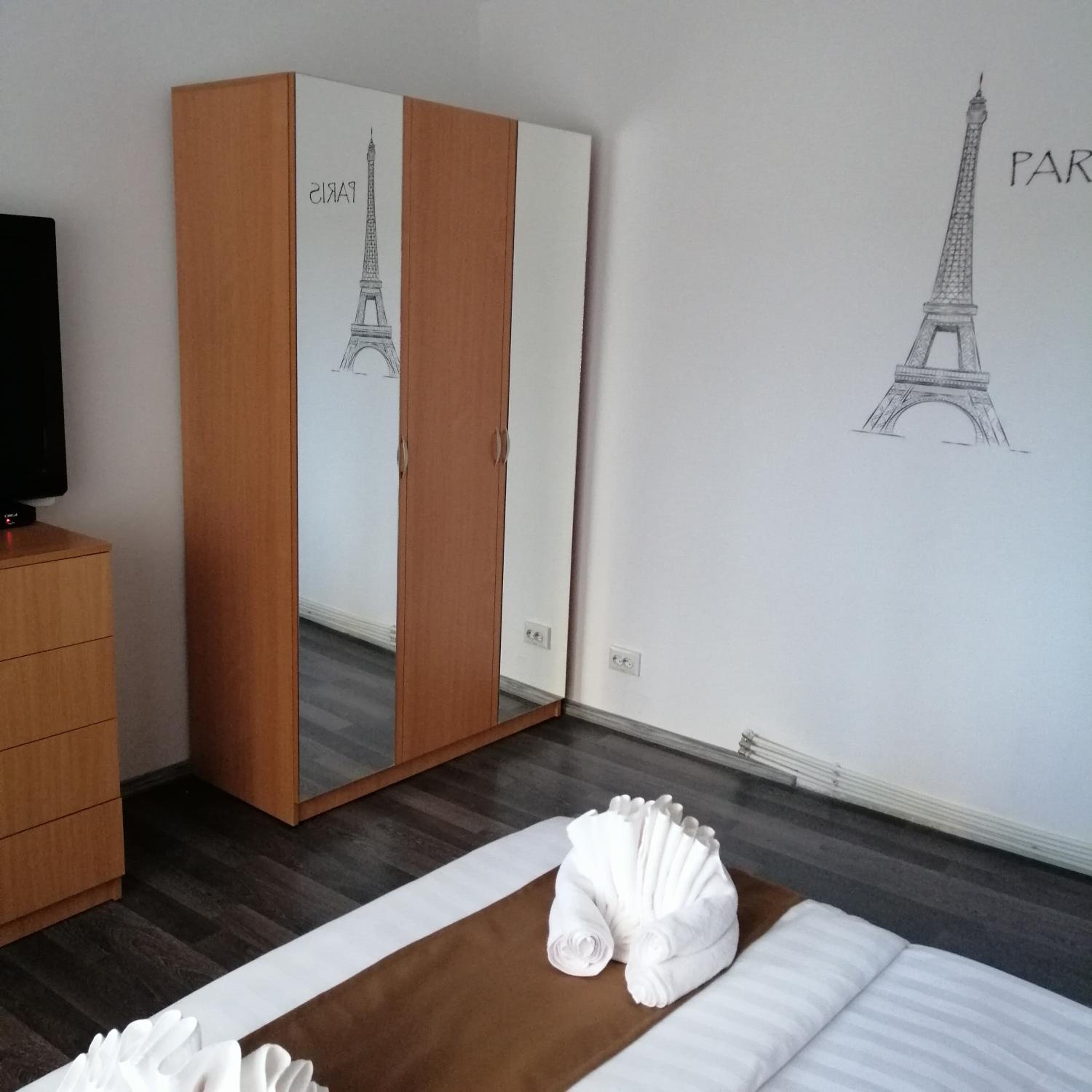 Two-Bedroom Apartment - Photo 6