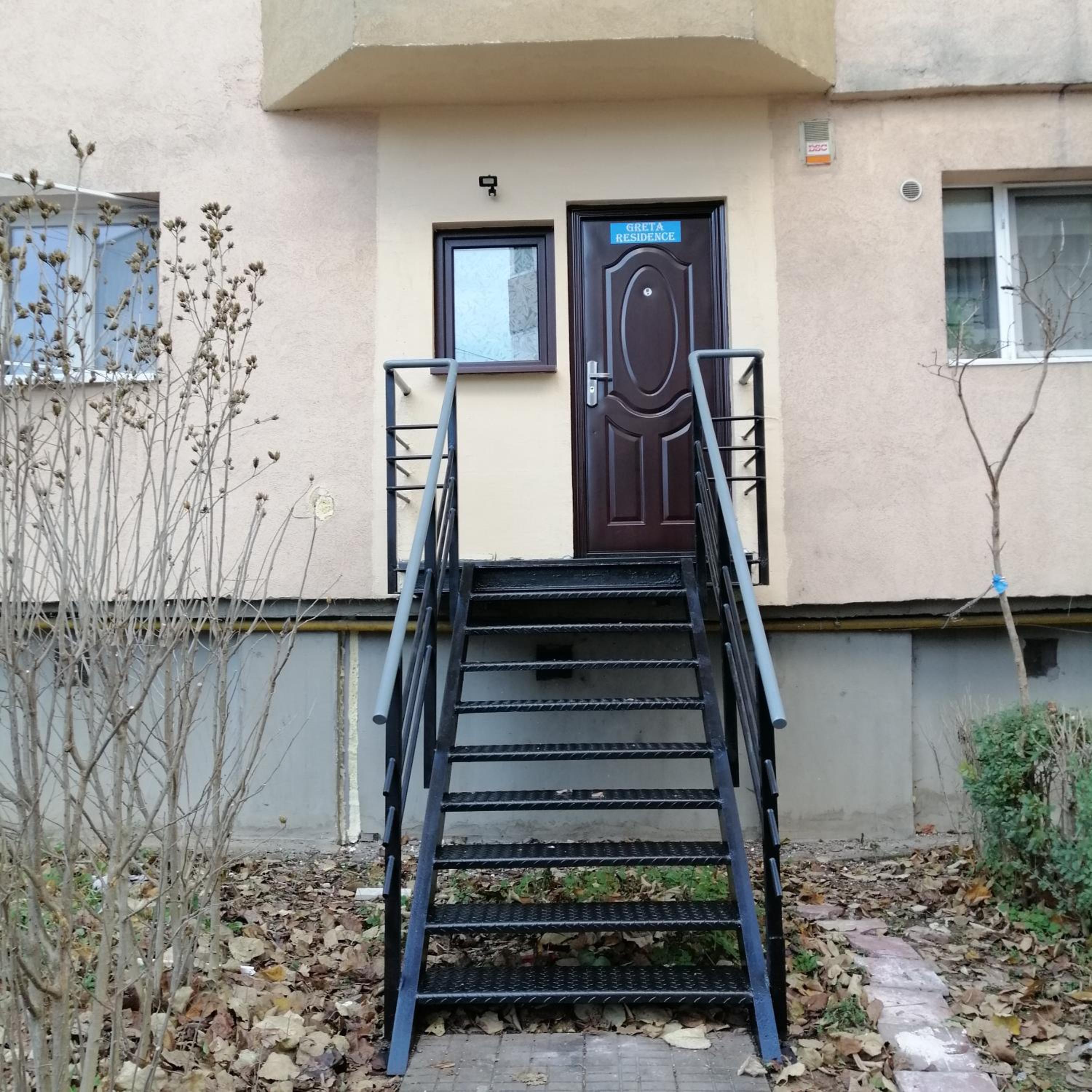 Two-Bedroom Apartment - Photo 17