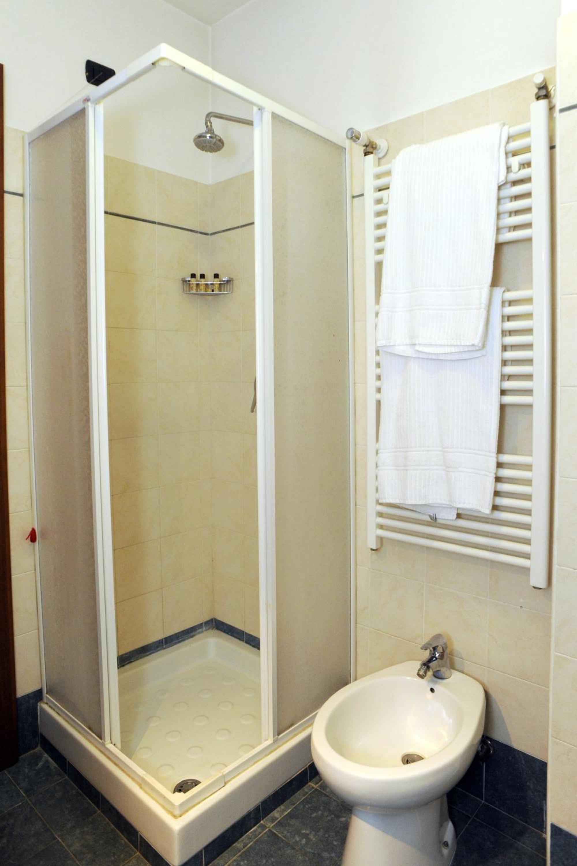 Double or Twin Room photo 3