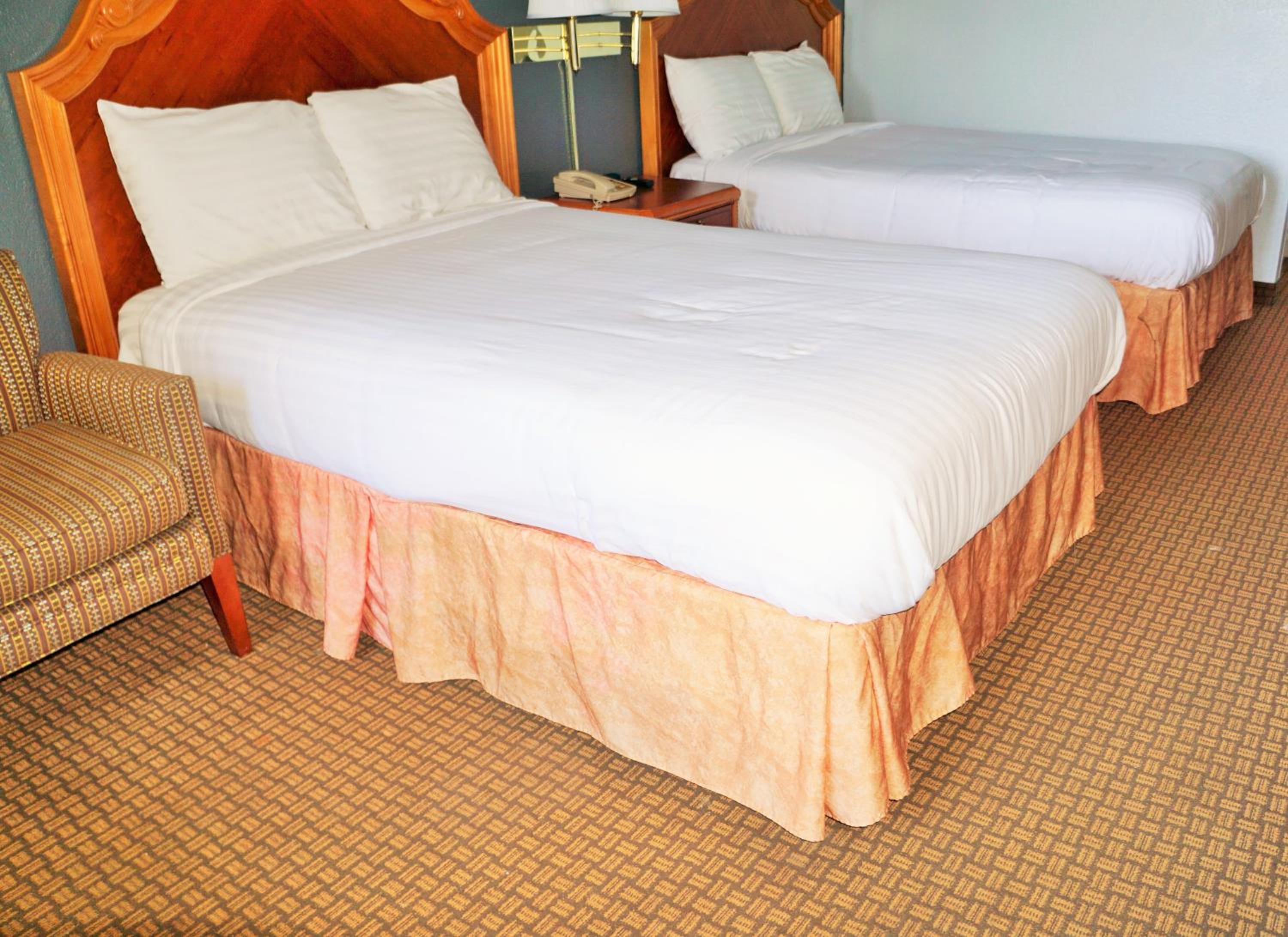 Double Room with Two Double Beds - Photo 1