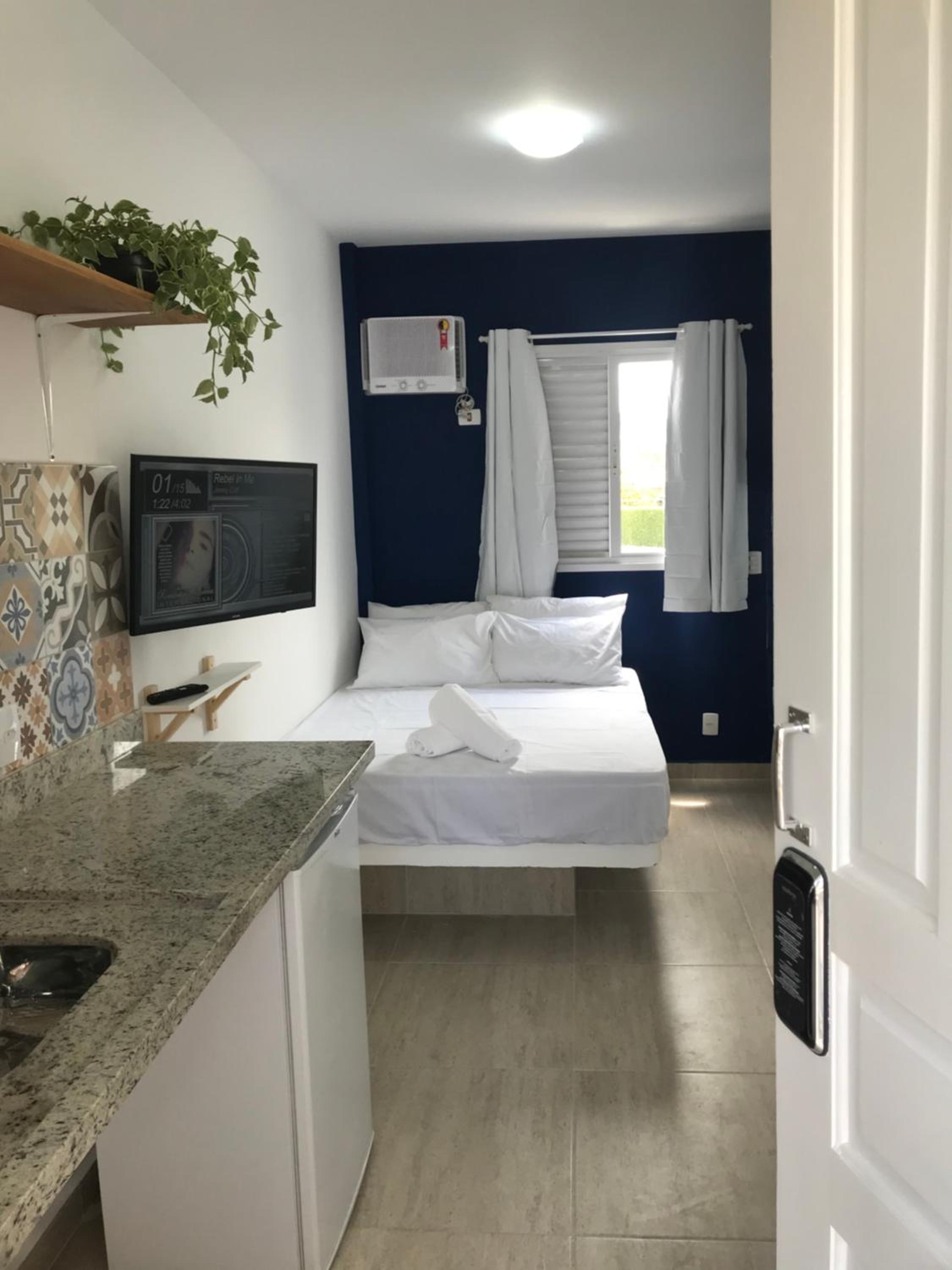Suite - Photo 14