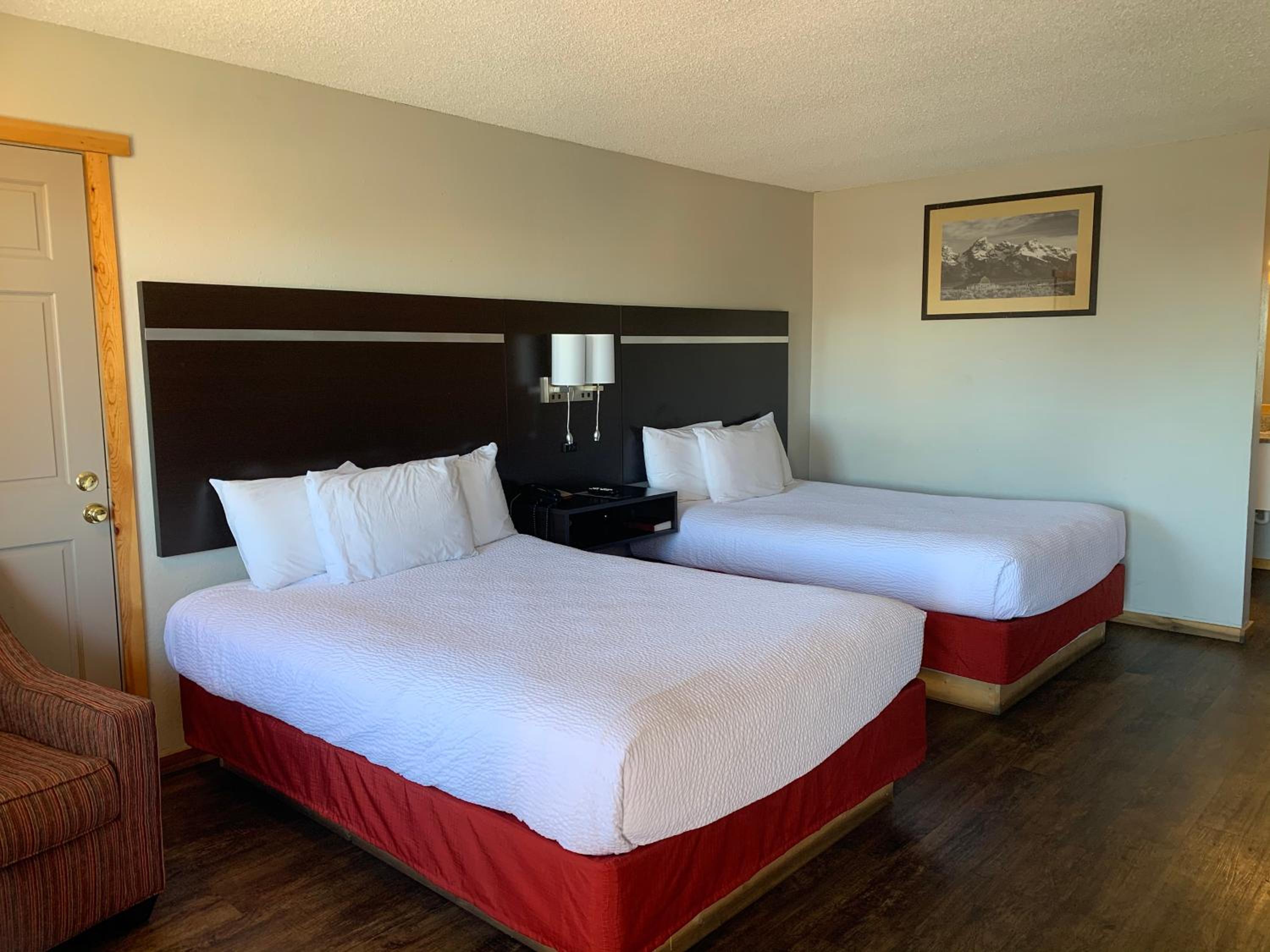2 Queen Beds Non-Smoking - Photo 11