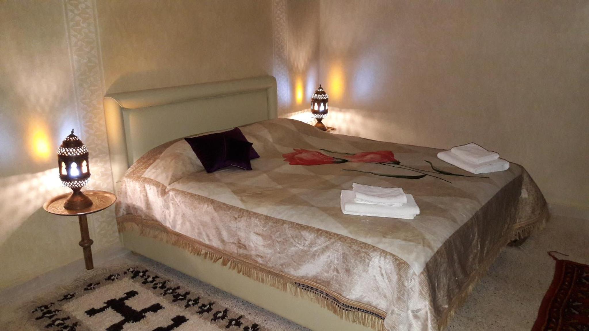 Double Room with Balcony (2 Adults + 1 Child) photo 1