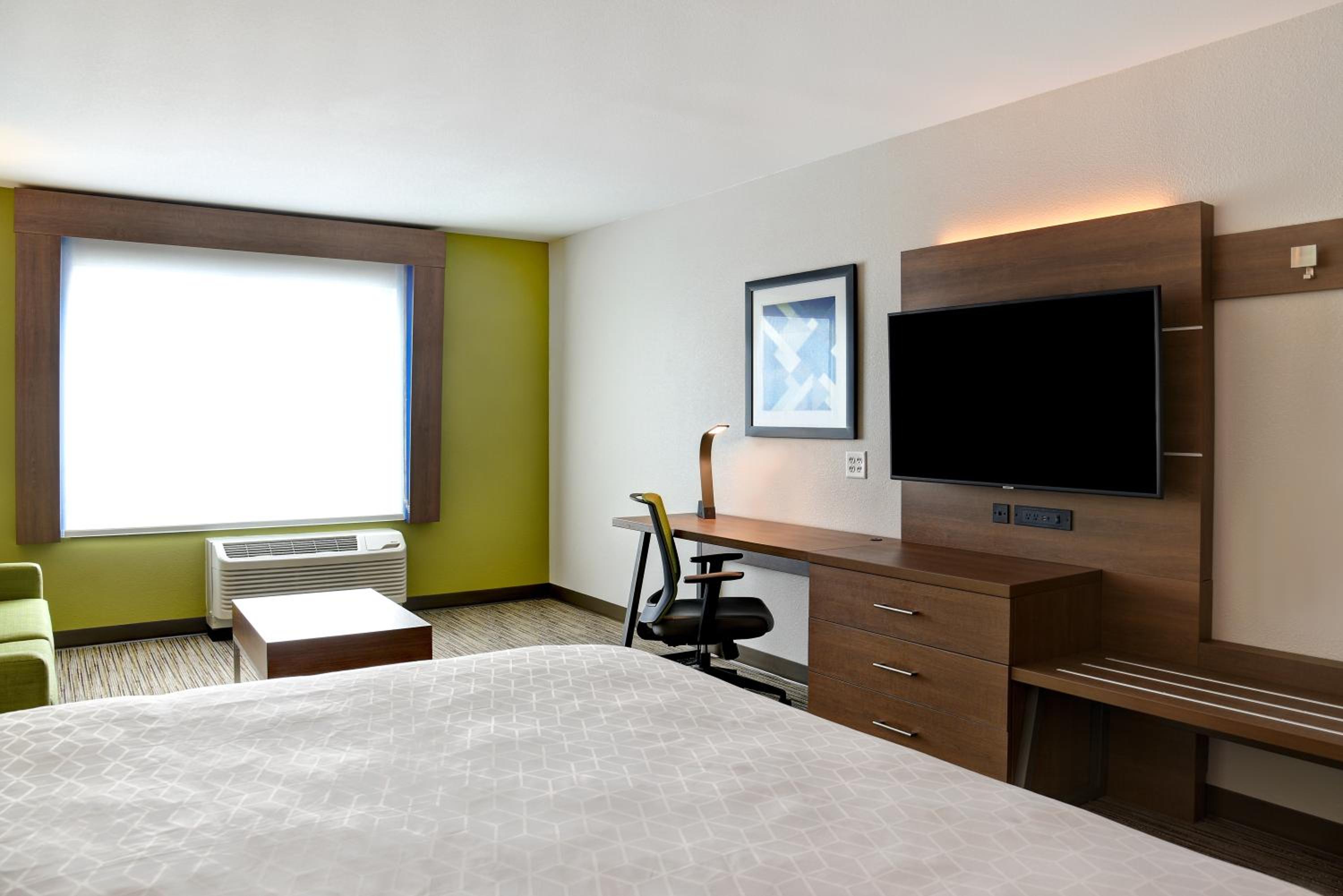 King Suite - Photo 1