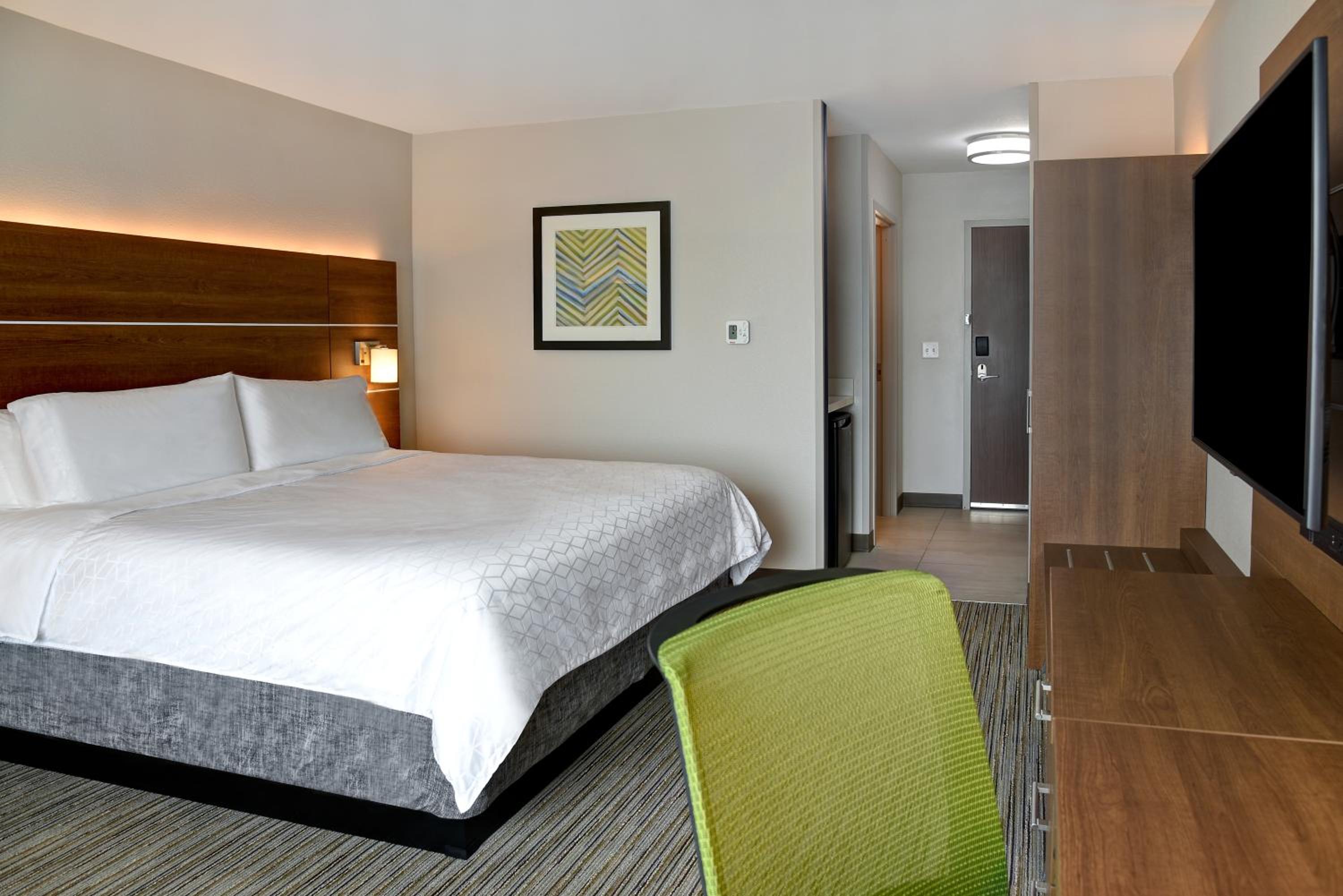 Standard King Room - Photo 1