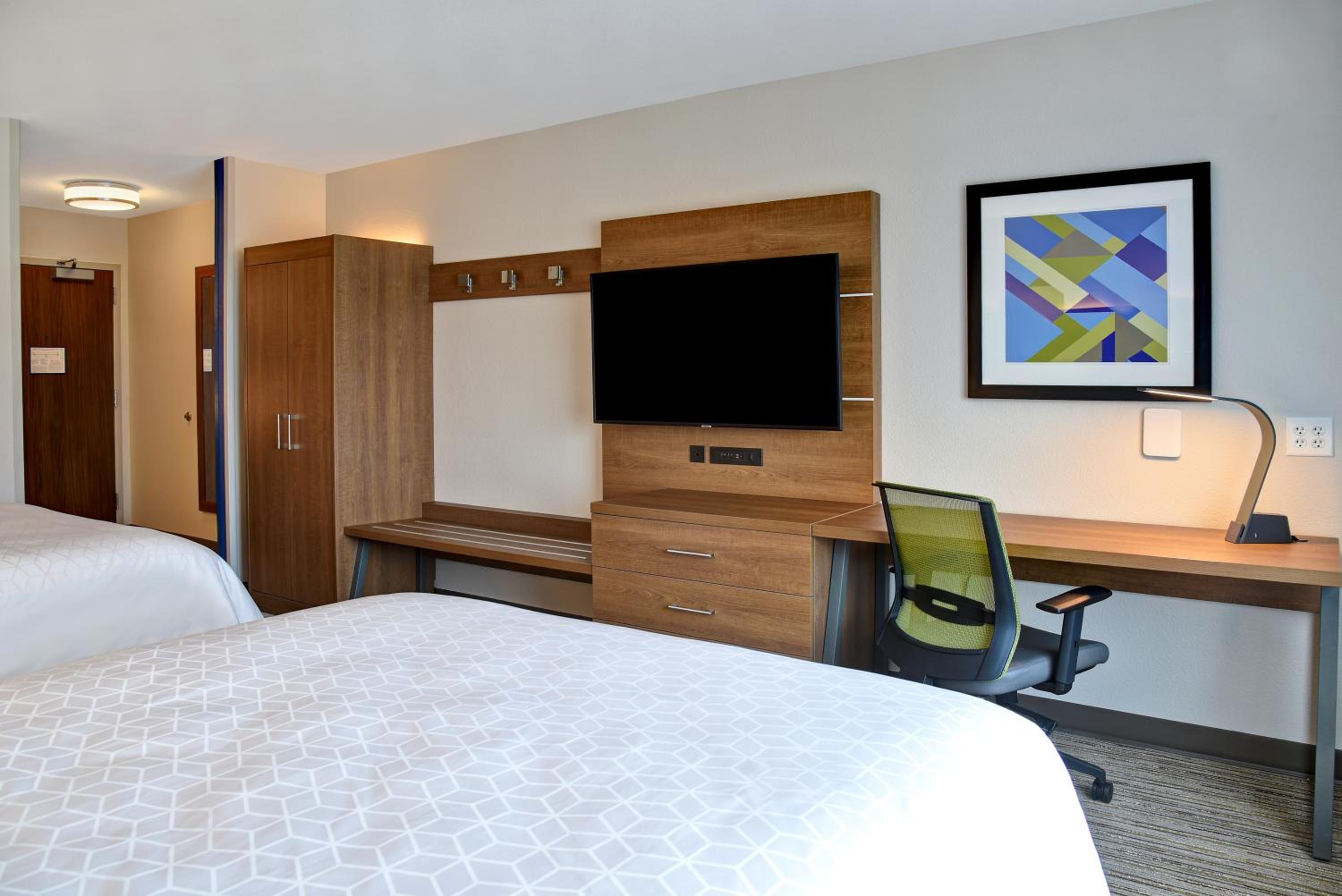 Standard Queen Room with Two Queen Beds - Photo 1
