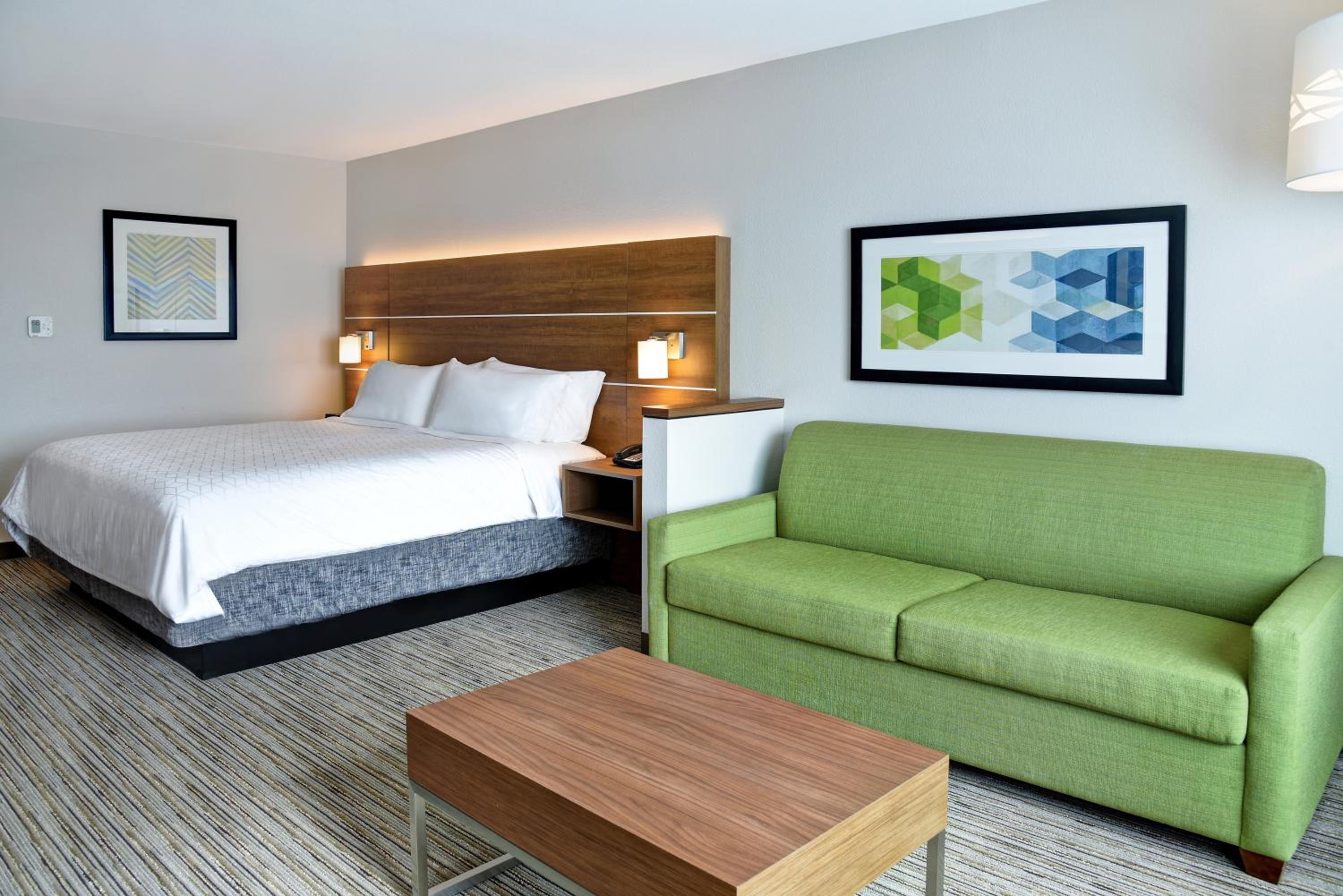 King Suite - Photo 4
