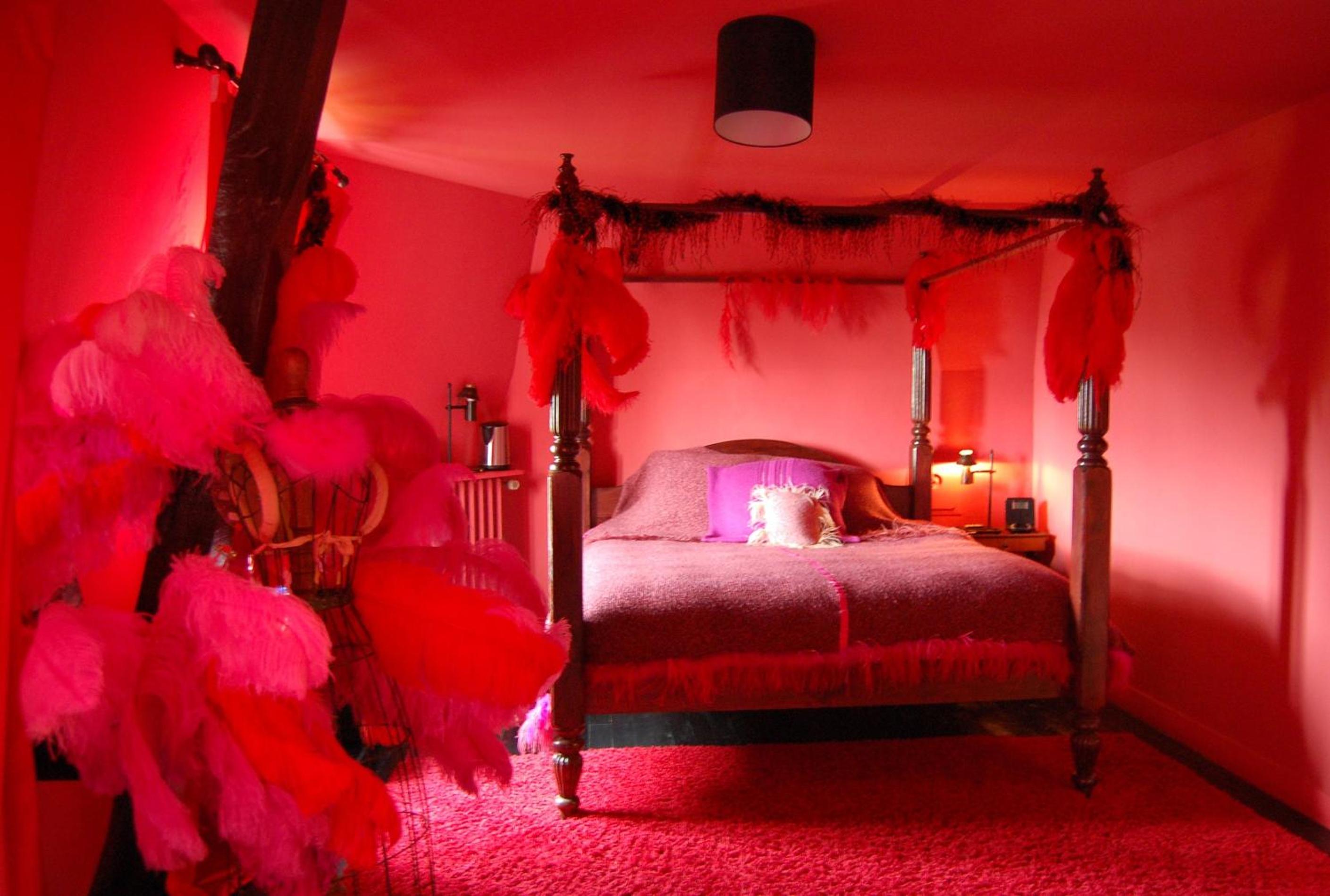 Moulin Rouge Room - Photo 1