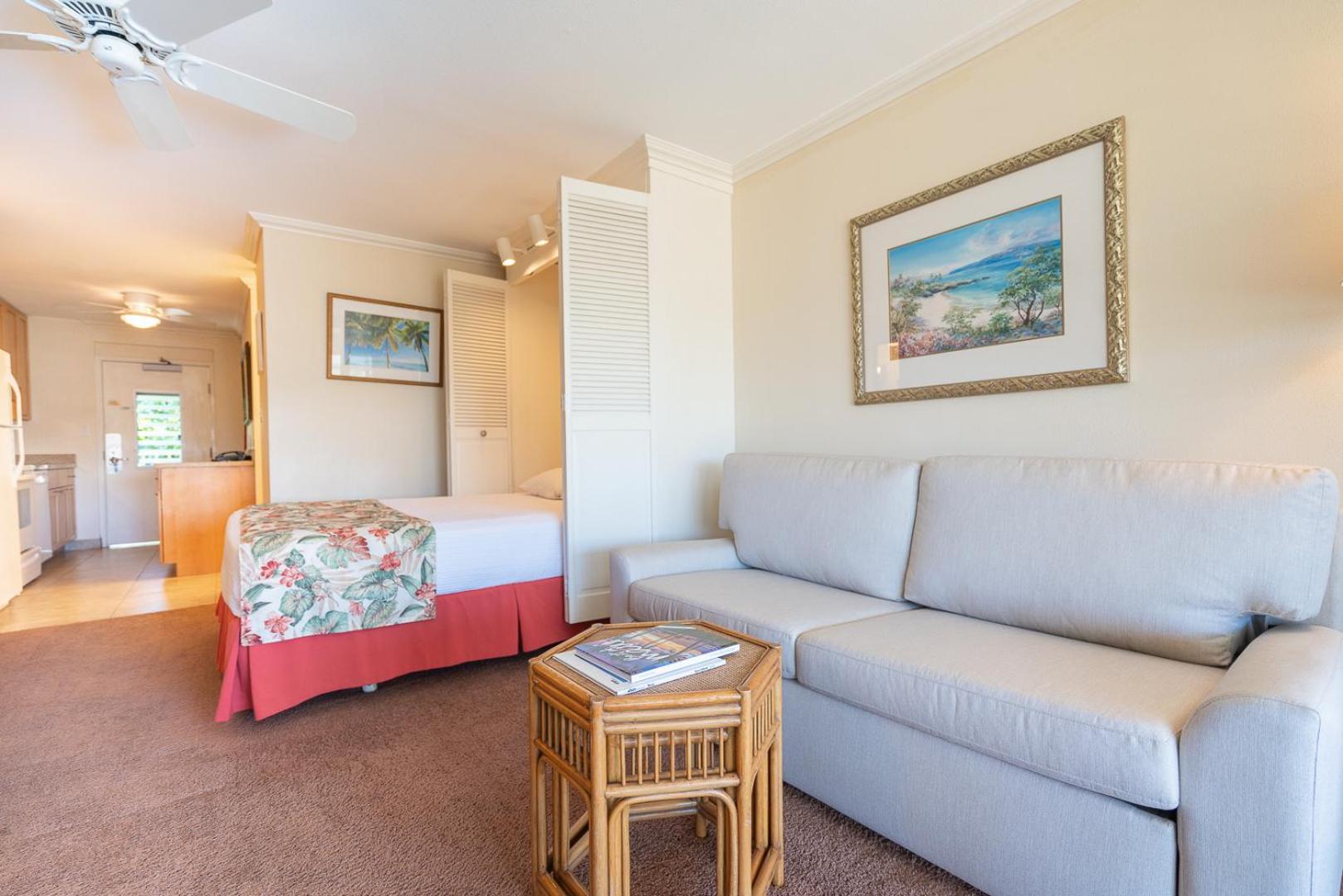 Studio with Pool or Garden View