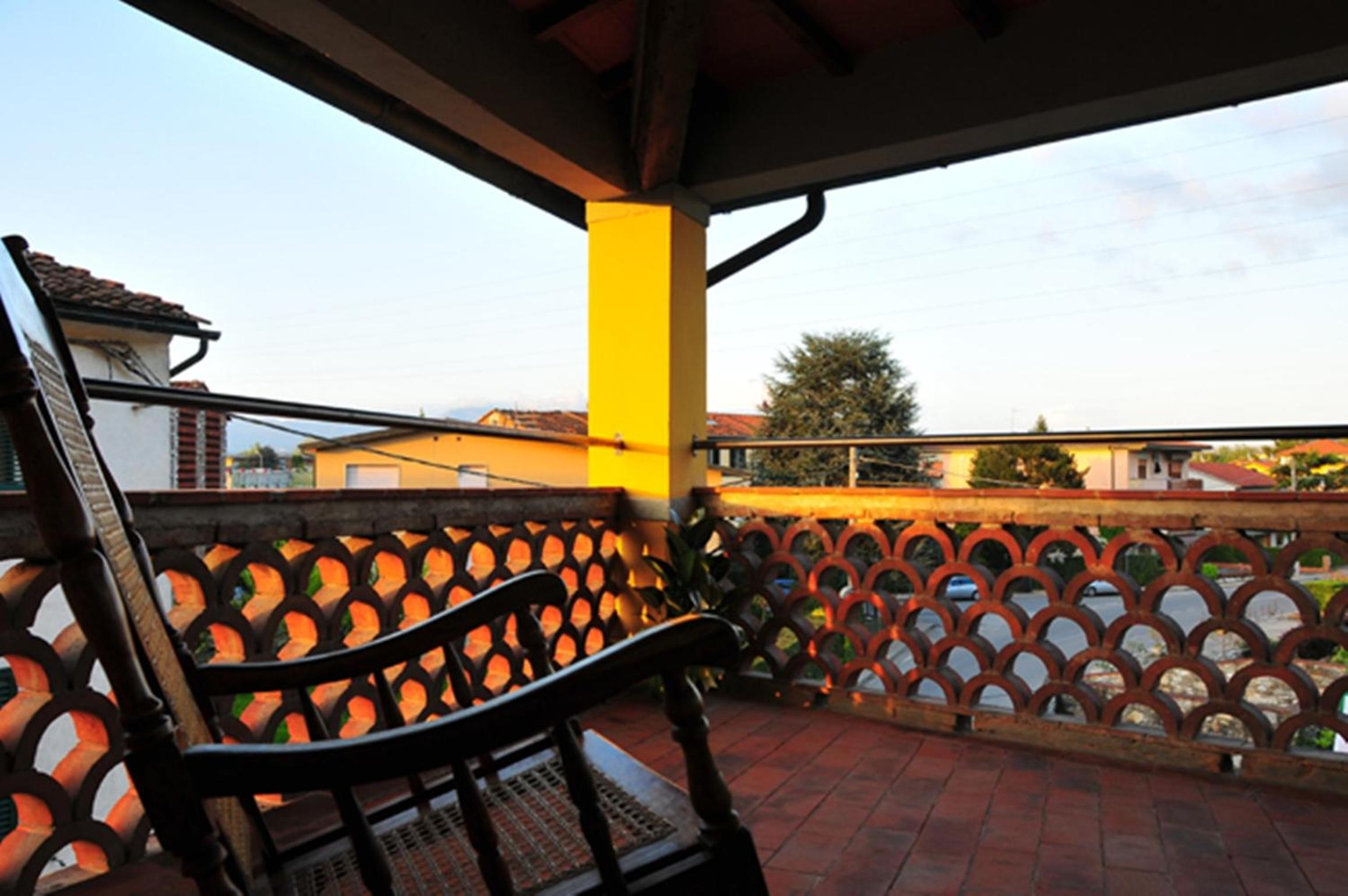 Suite with Balcony - Photo 10