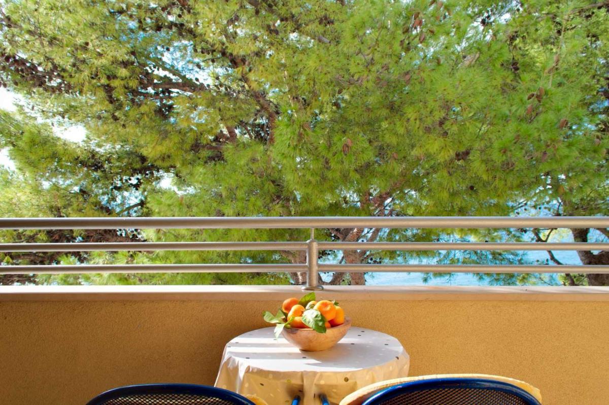Apartment with Balcony photo 3