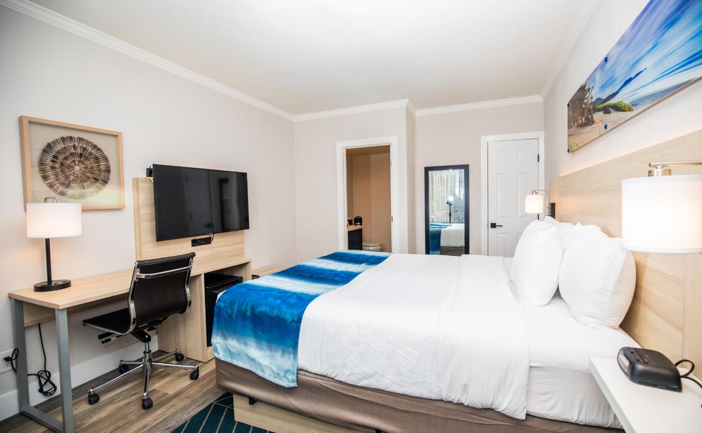King Room - Non-Smoking - Photo 6