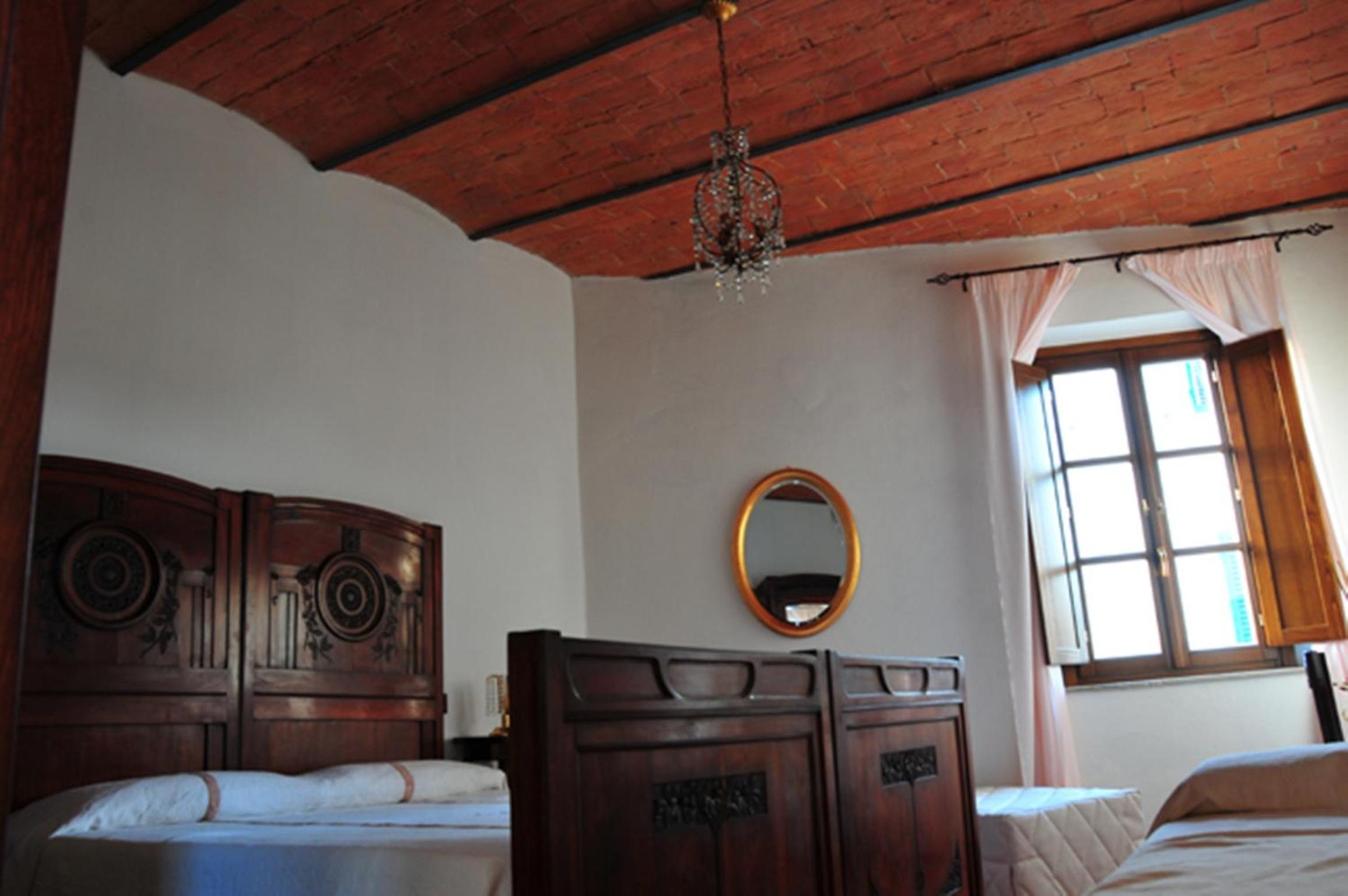Classic Family Room - Photo 6