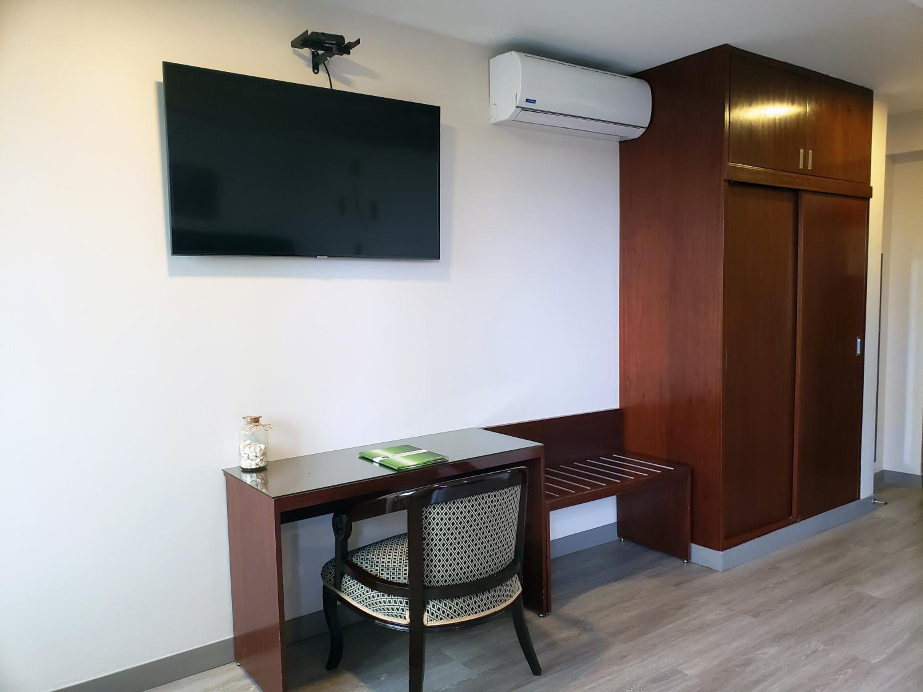 Executive Suite photo 3