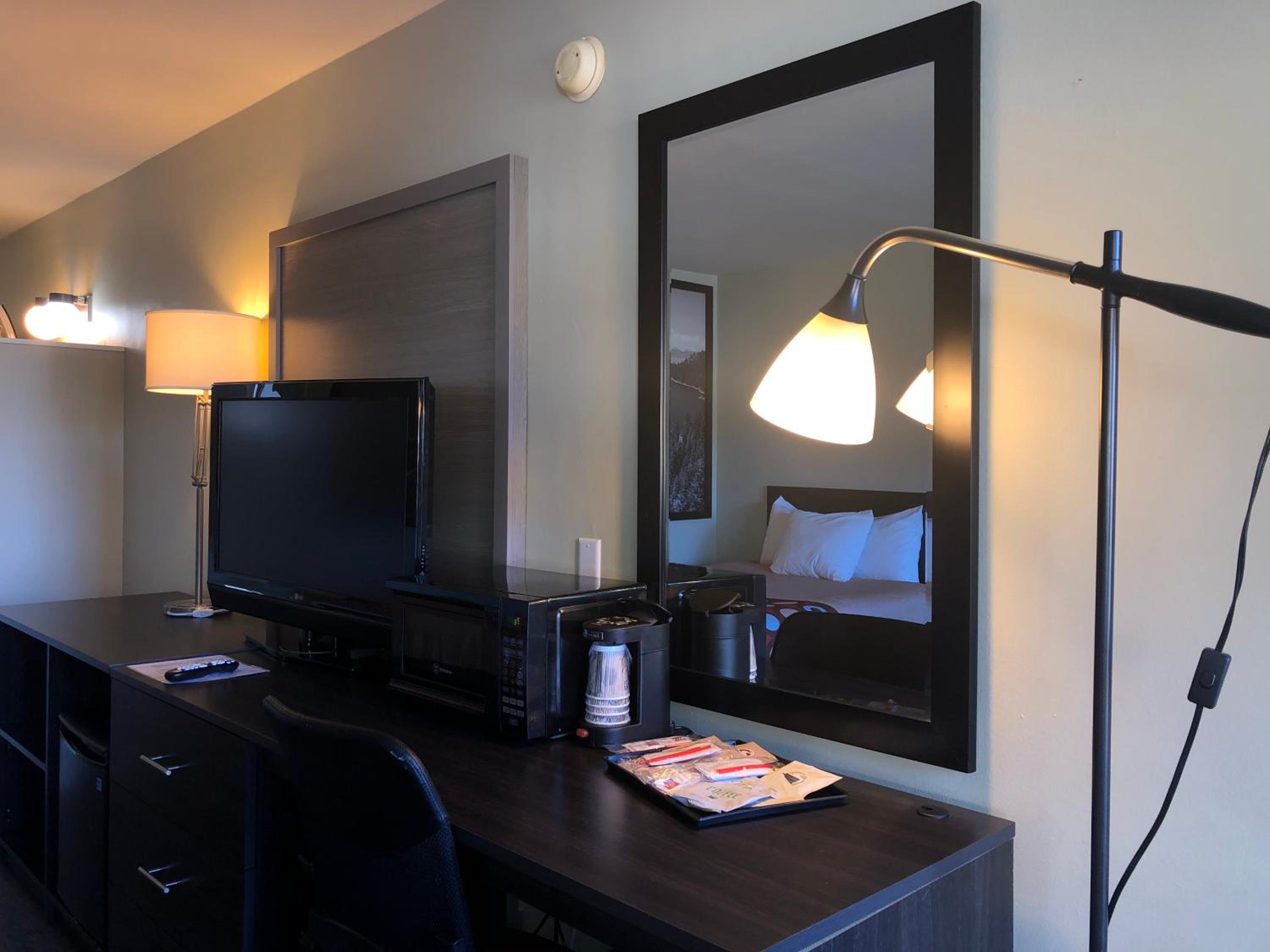 Deluxe Queen Room with Two Queen Beds