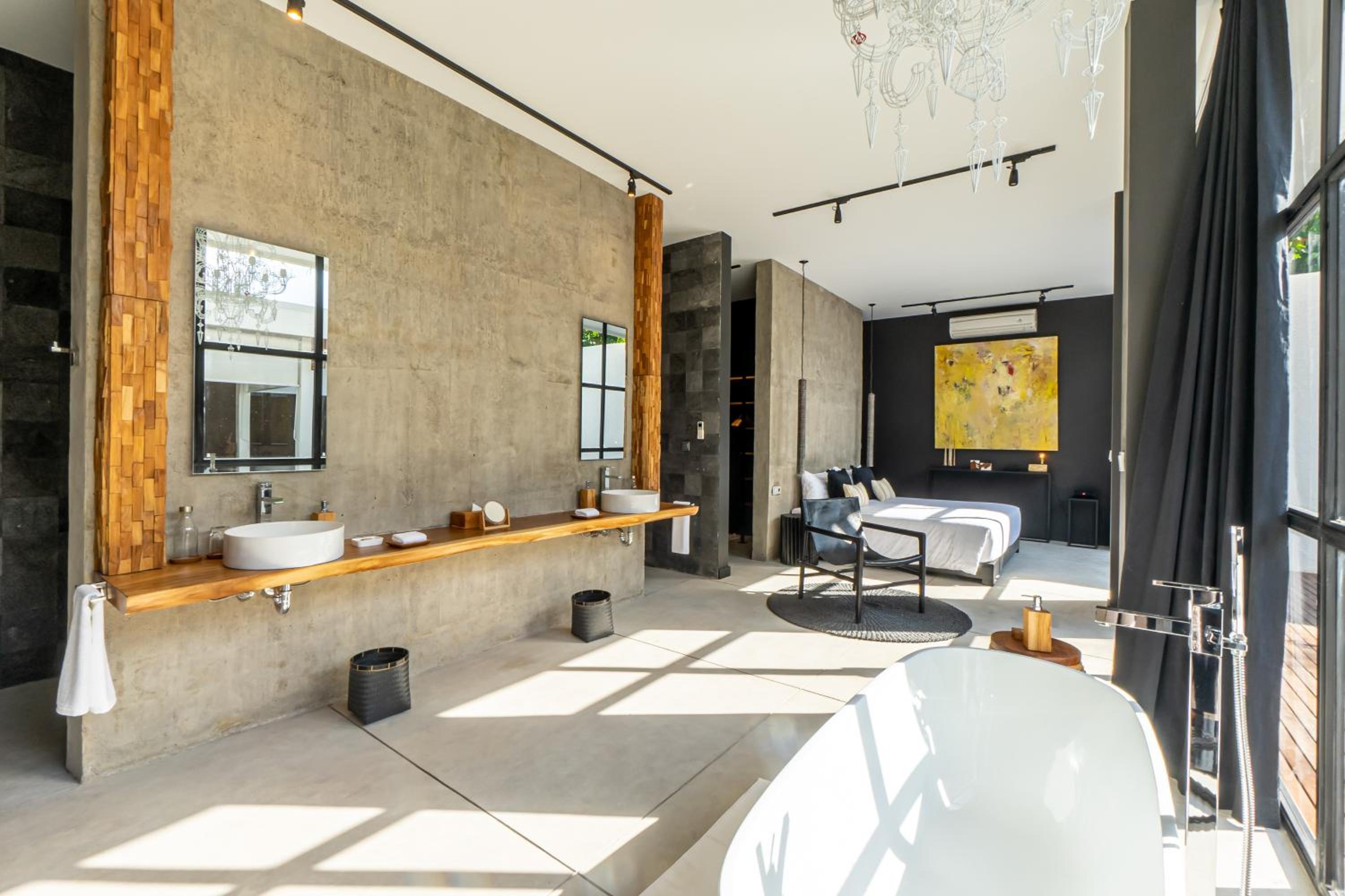 Villa with Private Pool - Photo 23