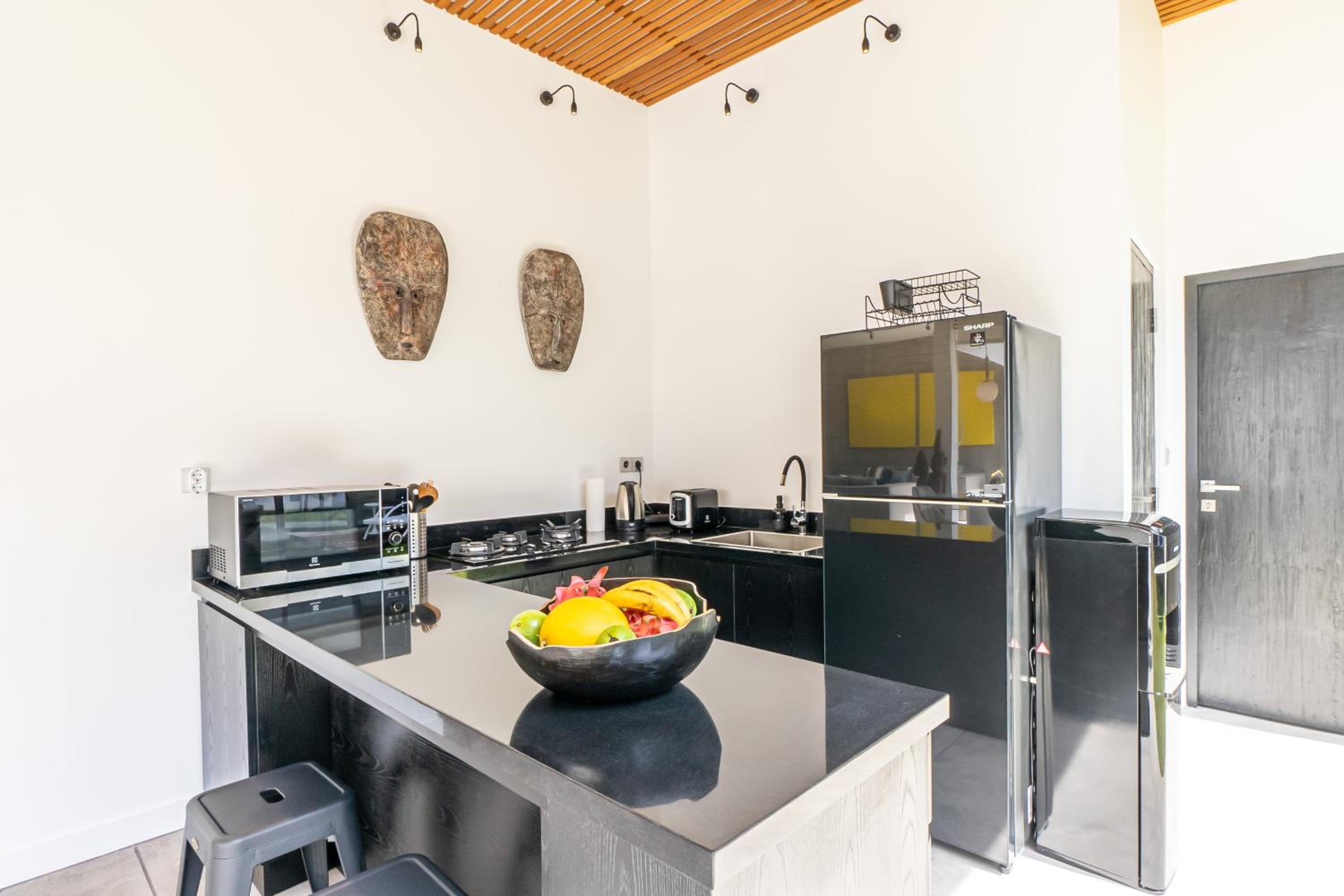 Villa with Private Pool - Photo 31