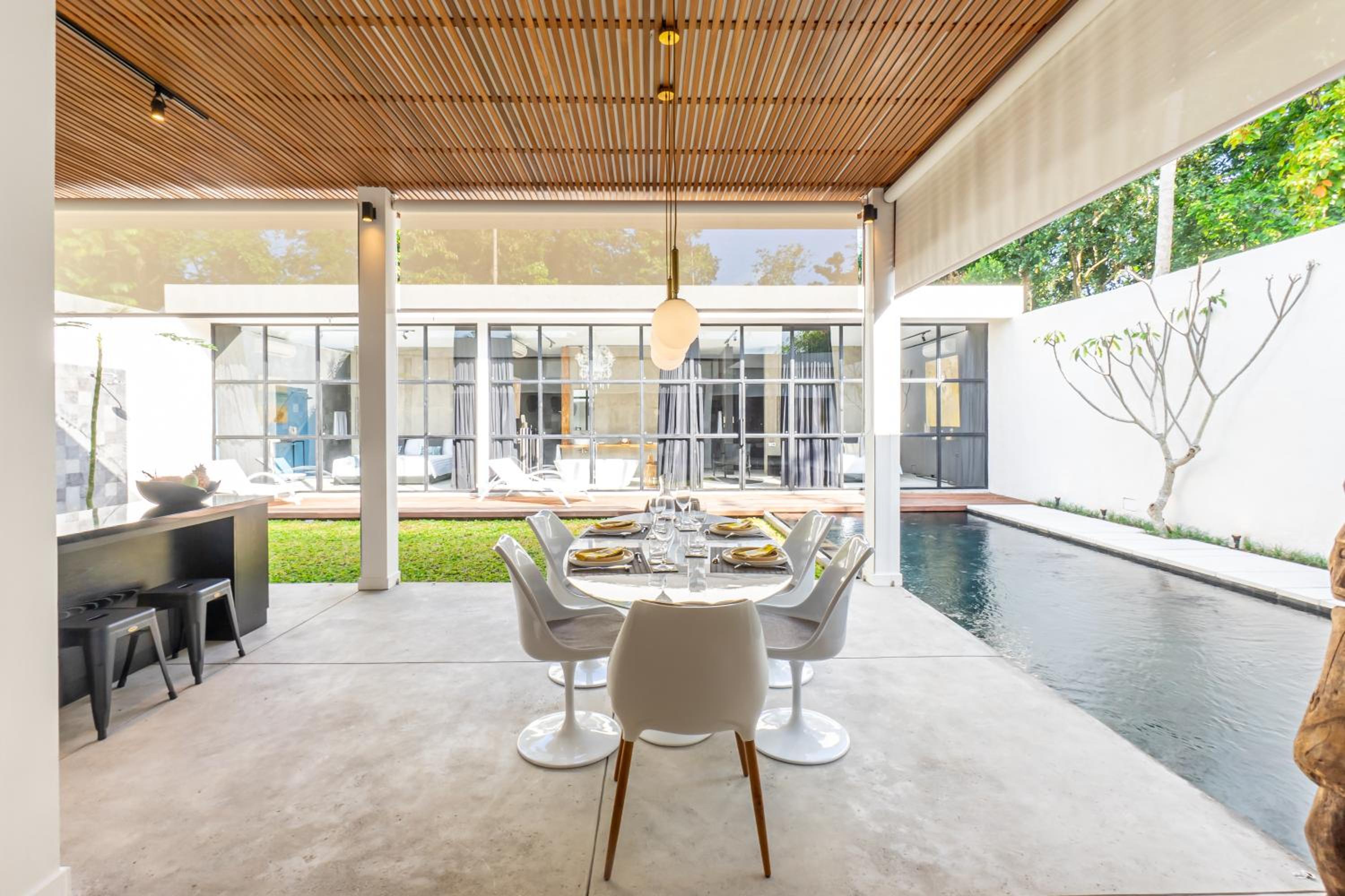 Villa with Private Pool - Photo 14