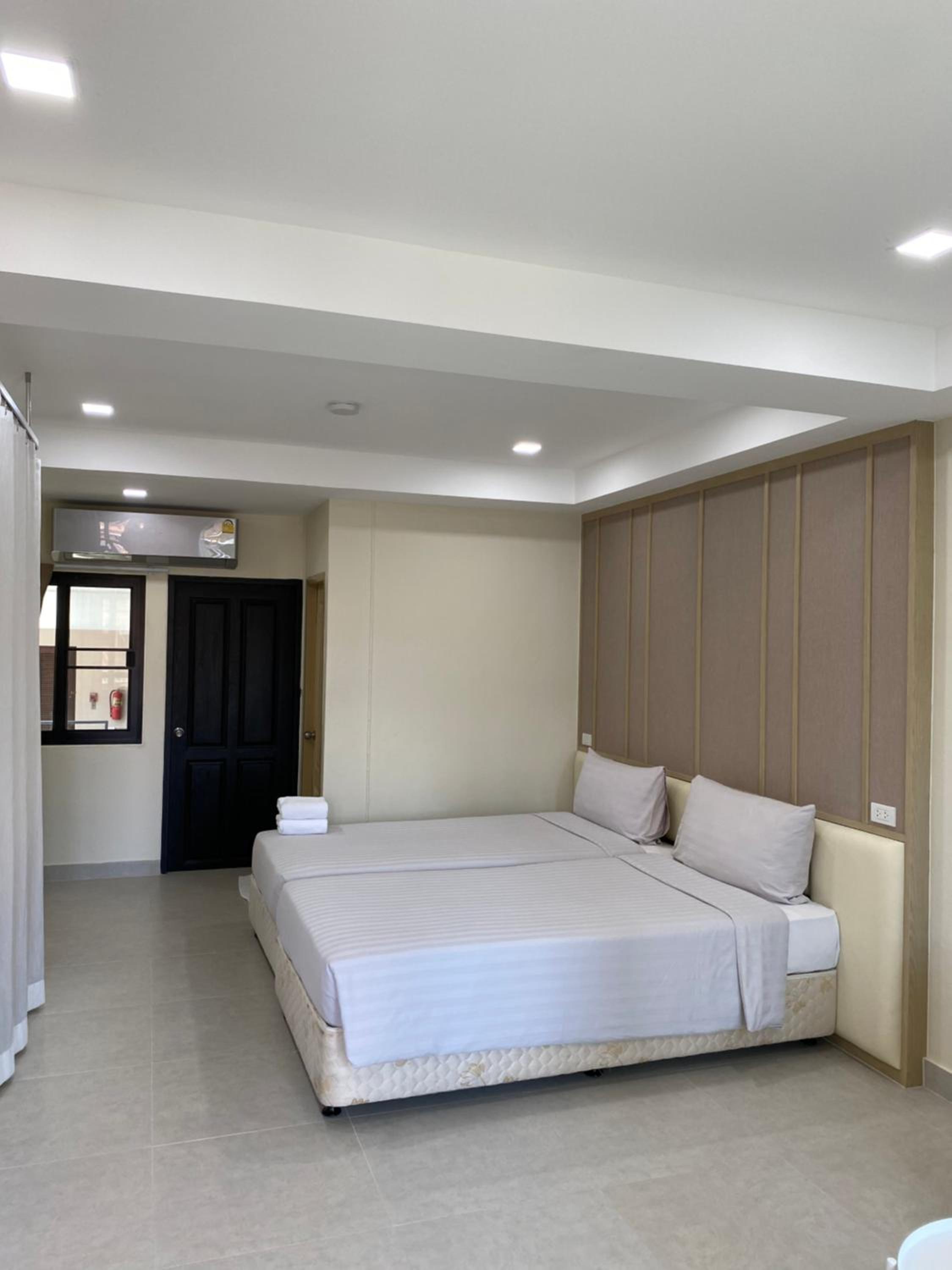 Deluxe Twin Room - Photo 2