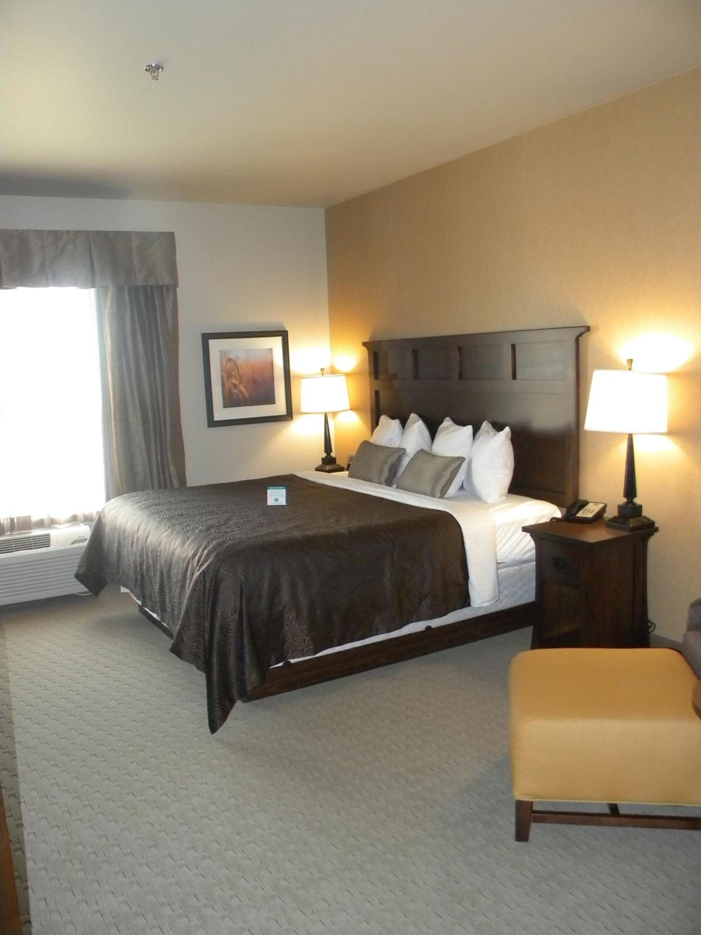 Deluxe King Room photo 1