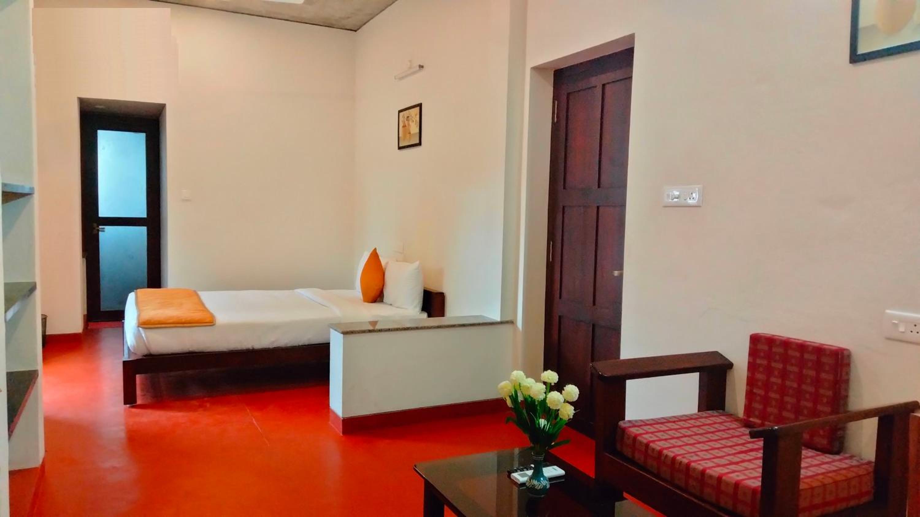 Family Suite with Balcony - Photo 7