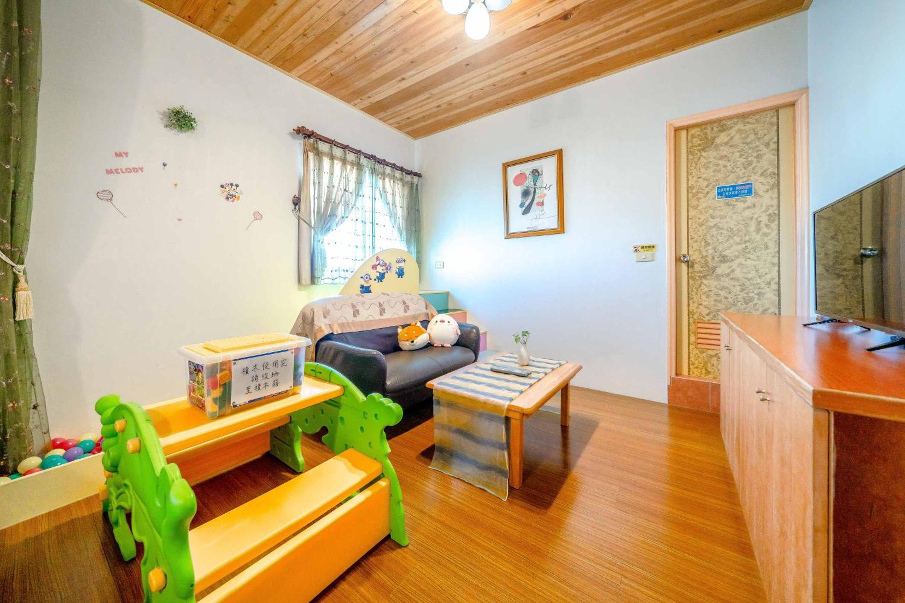 Standard Quadruple Room - Photo 6