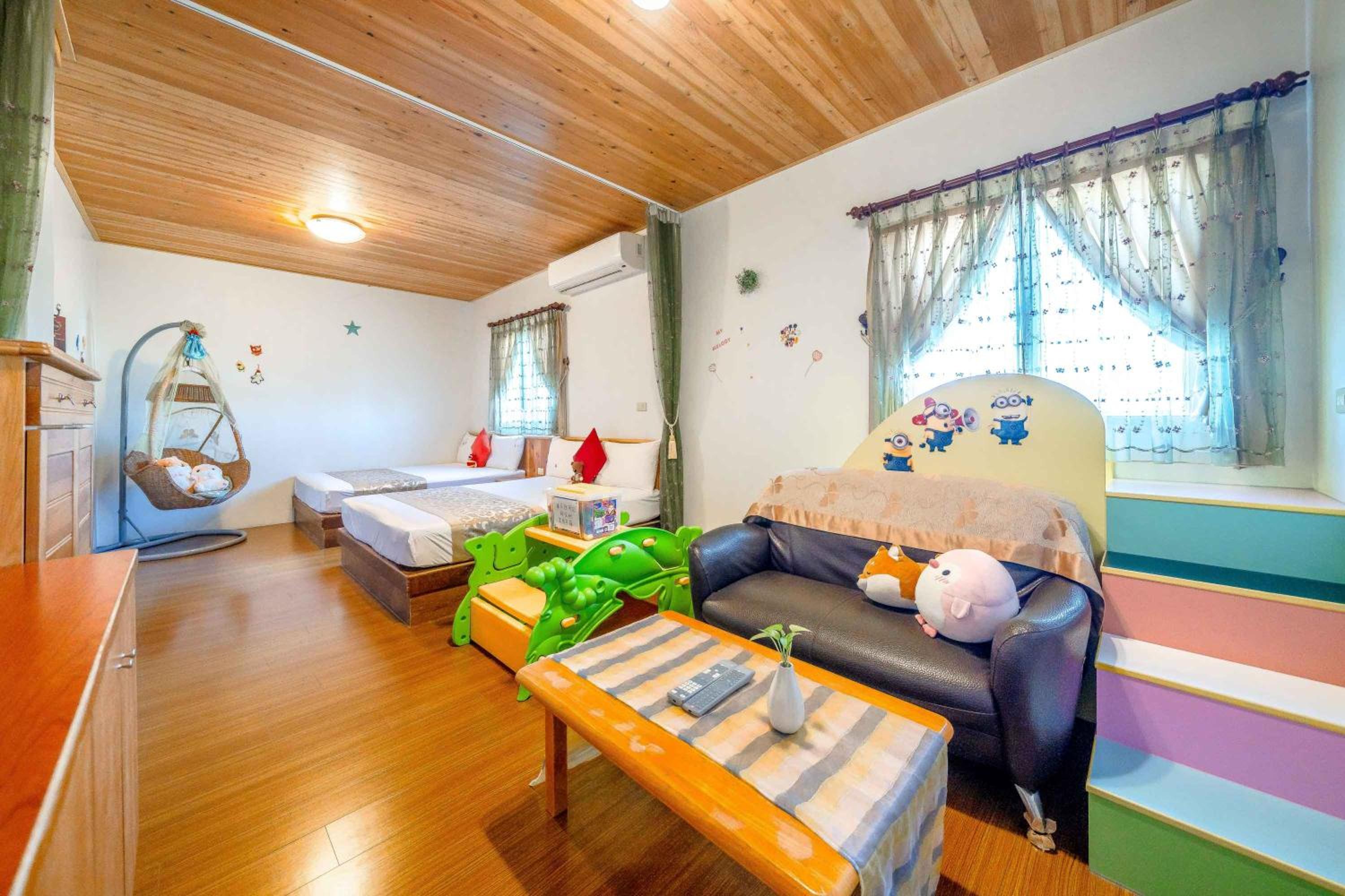 Standard Quadruple Room - Photo 1
