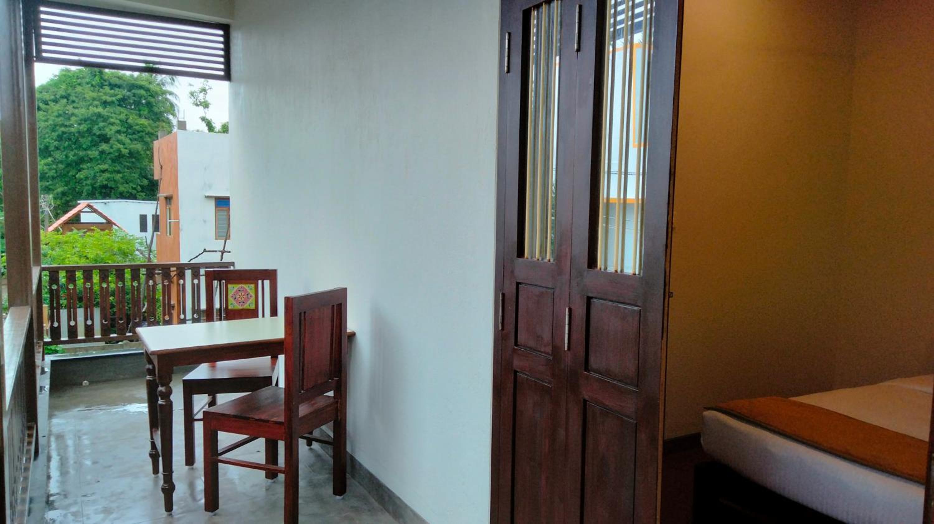 Family Suite with Balcony - Photo 5