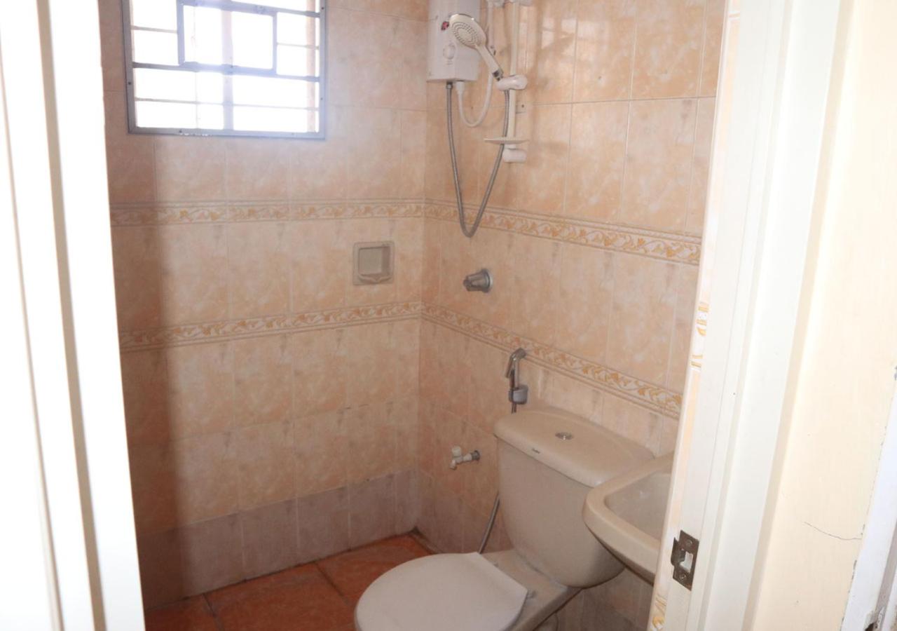 Budget Double Room - Photo 8