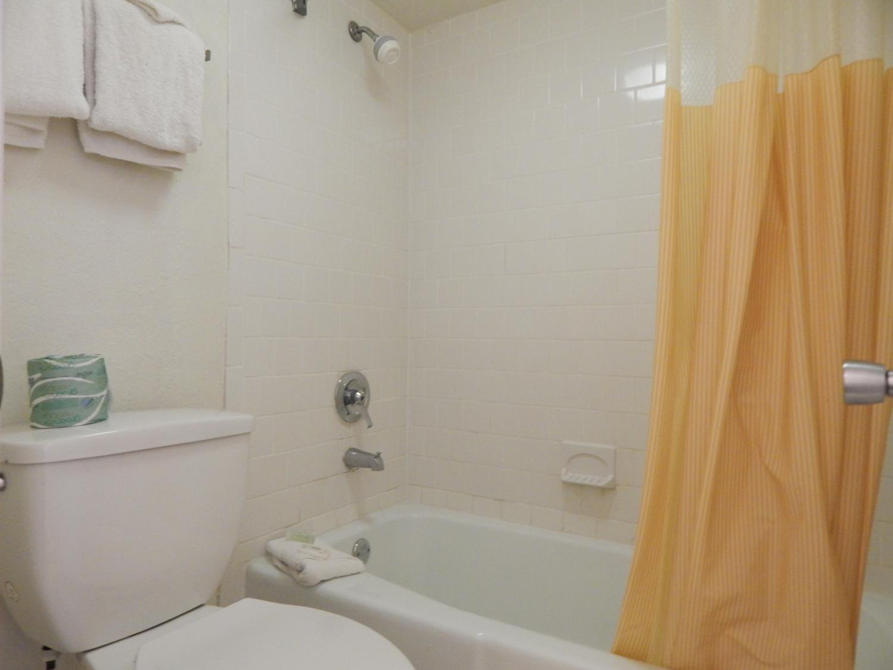 King Room - Non-Smoking photo 3