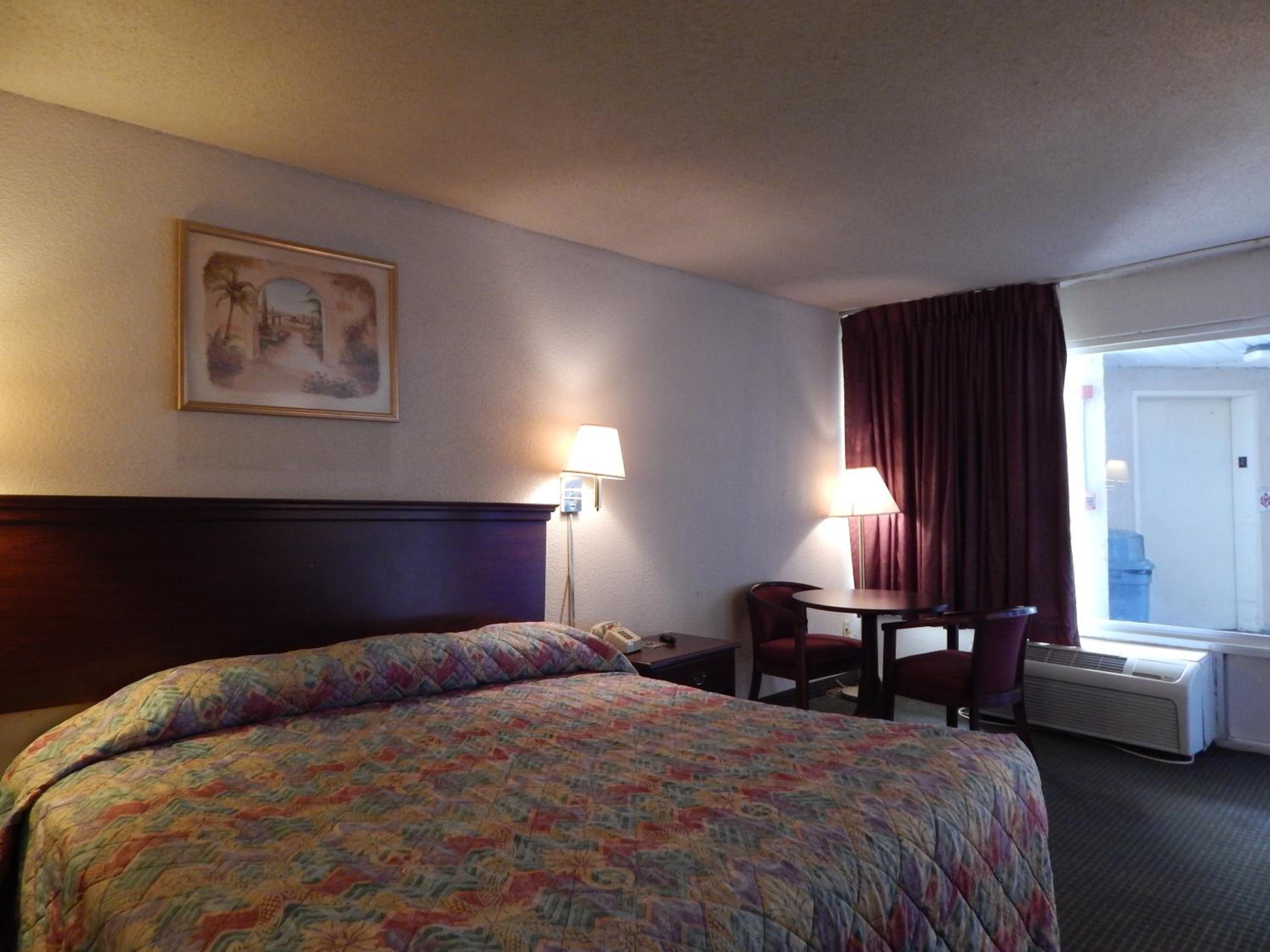 Standard King Room - Smoking photo 1