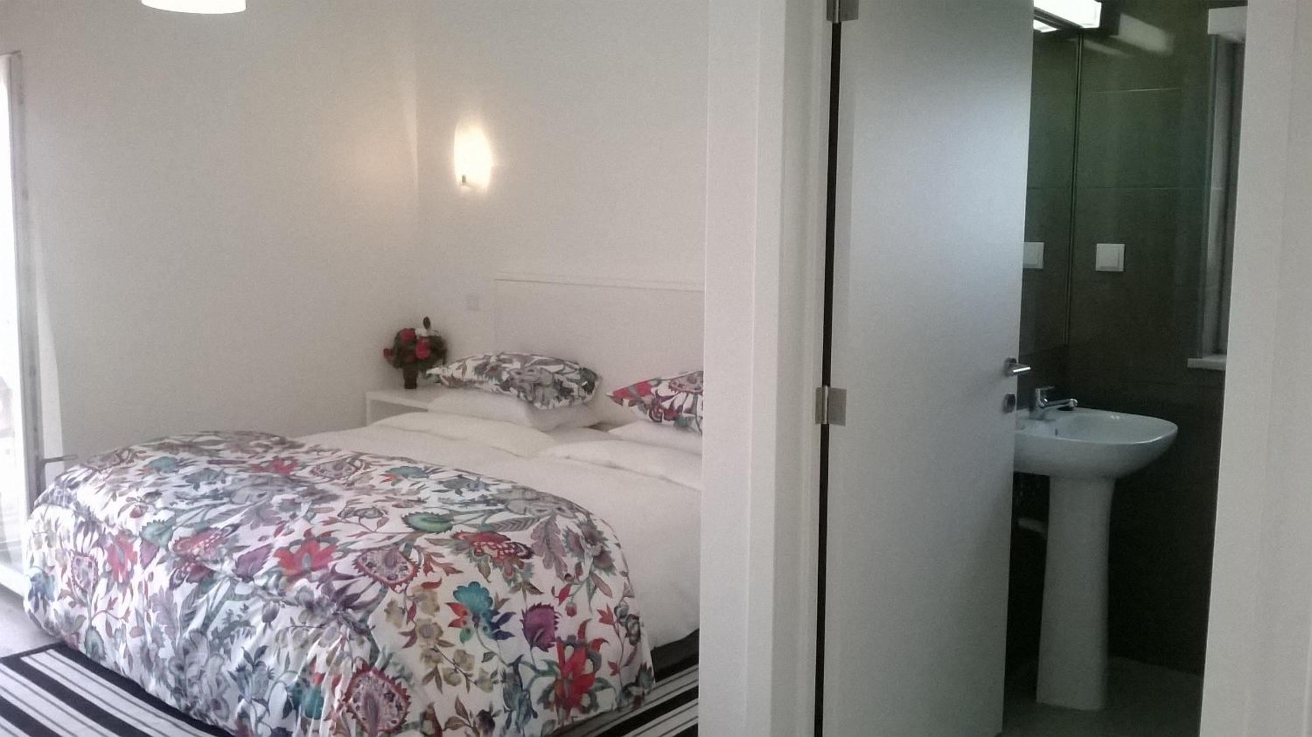 Double or Twin Room - Photo 13