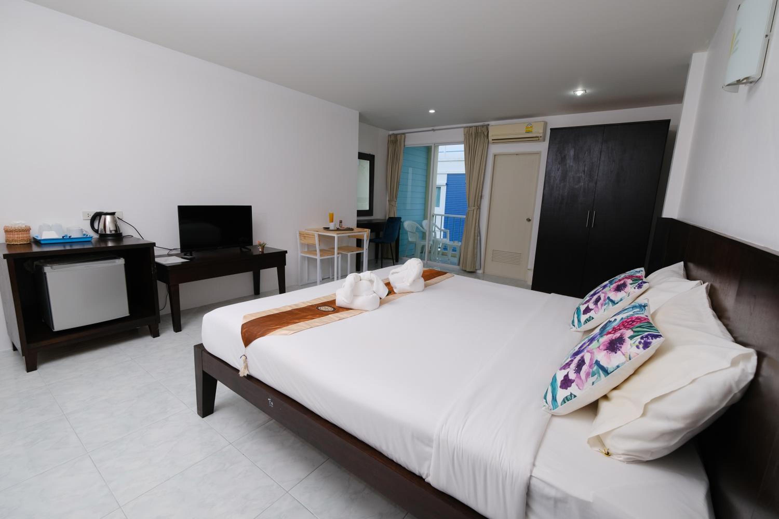 Deluxe Double Room - Photo 4